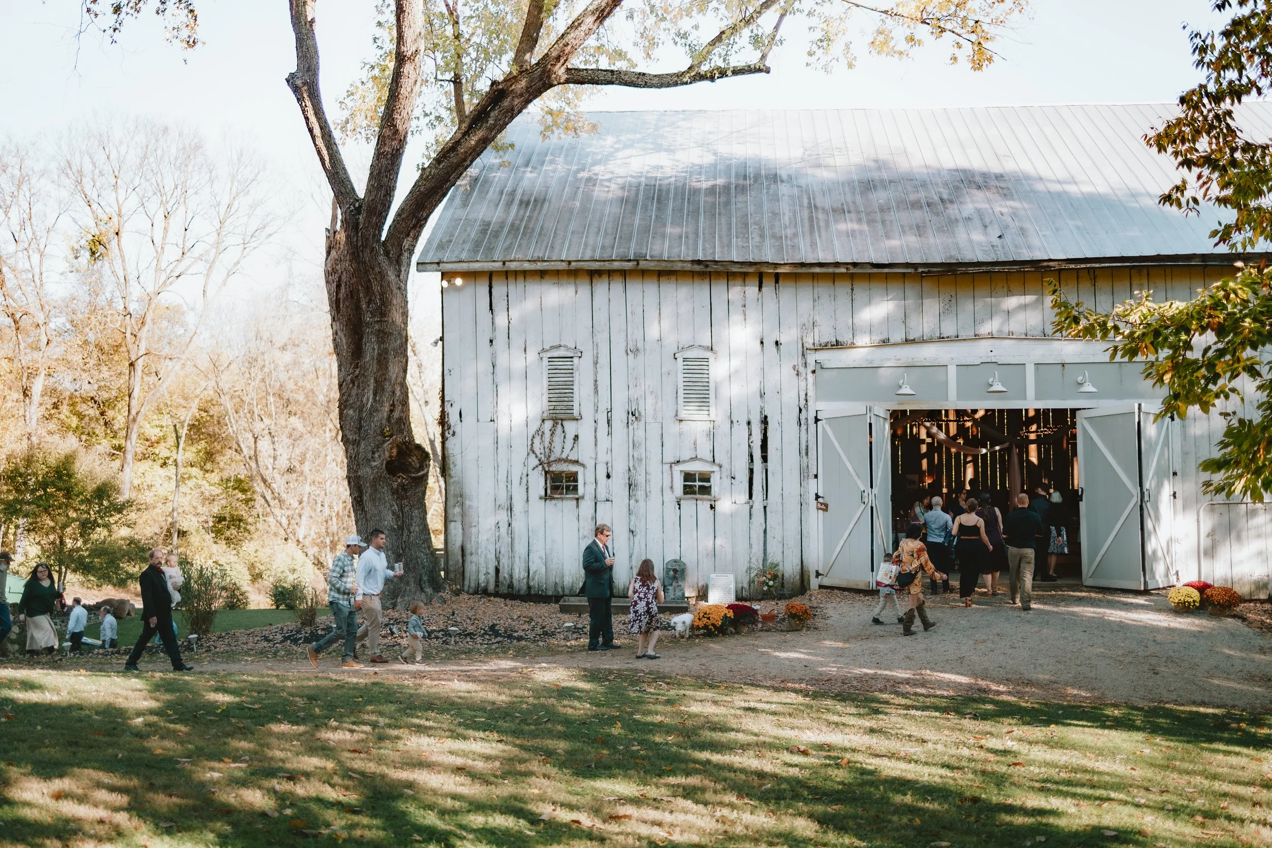 river chase wedding barn