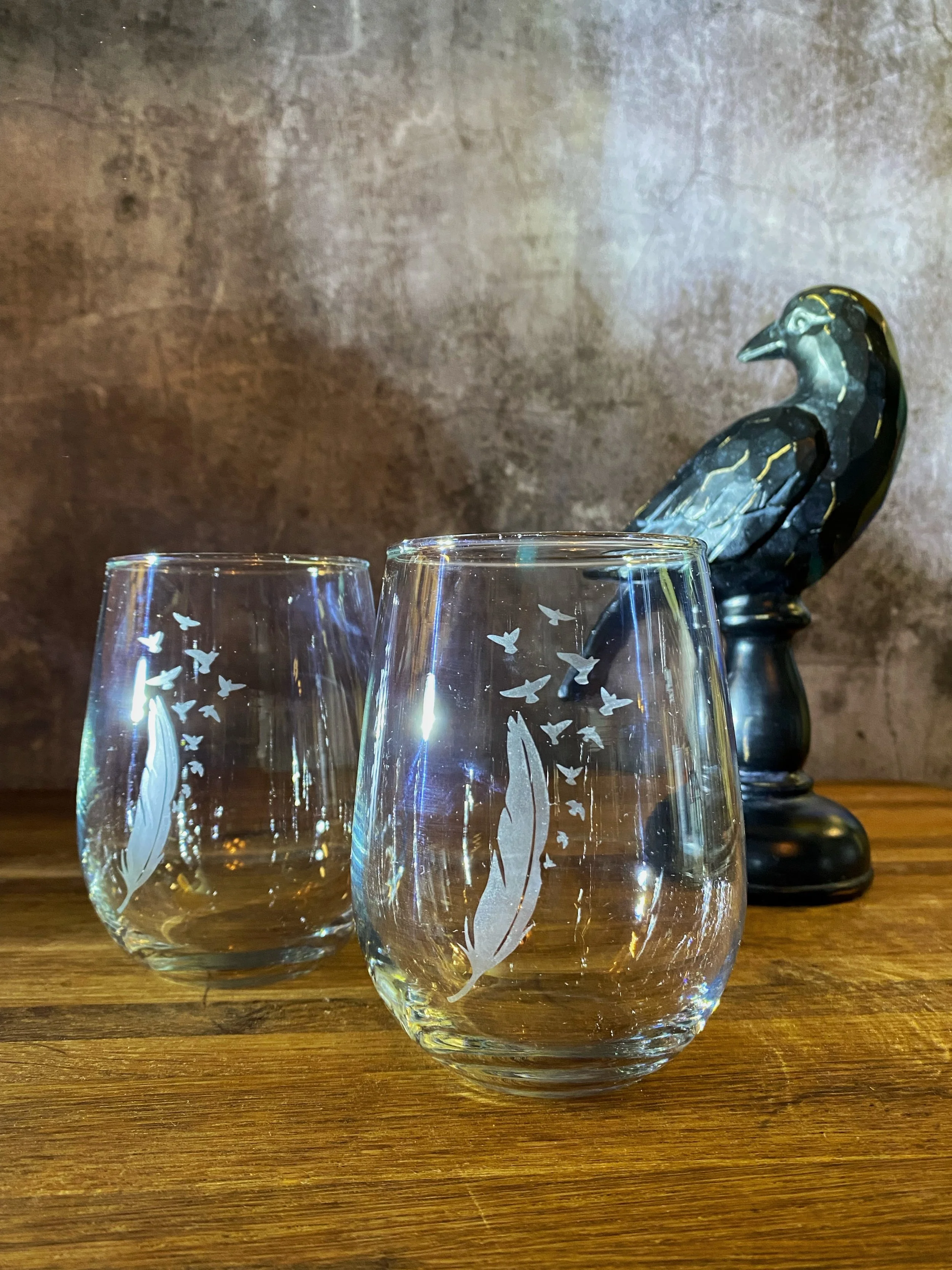 GLE-2802-01X Wine Glass, Feather with Birds 001.JPG