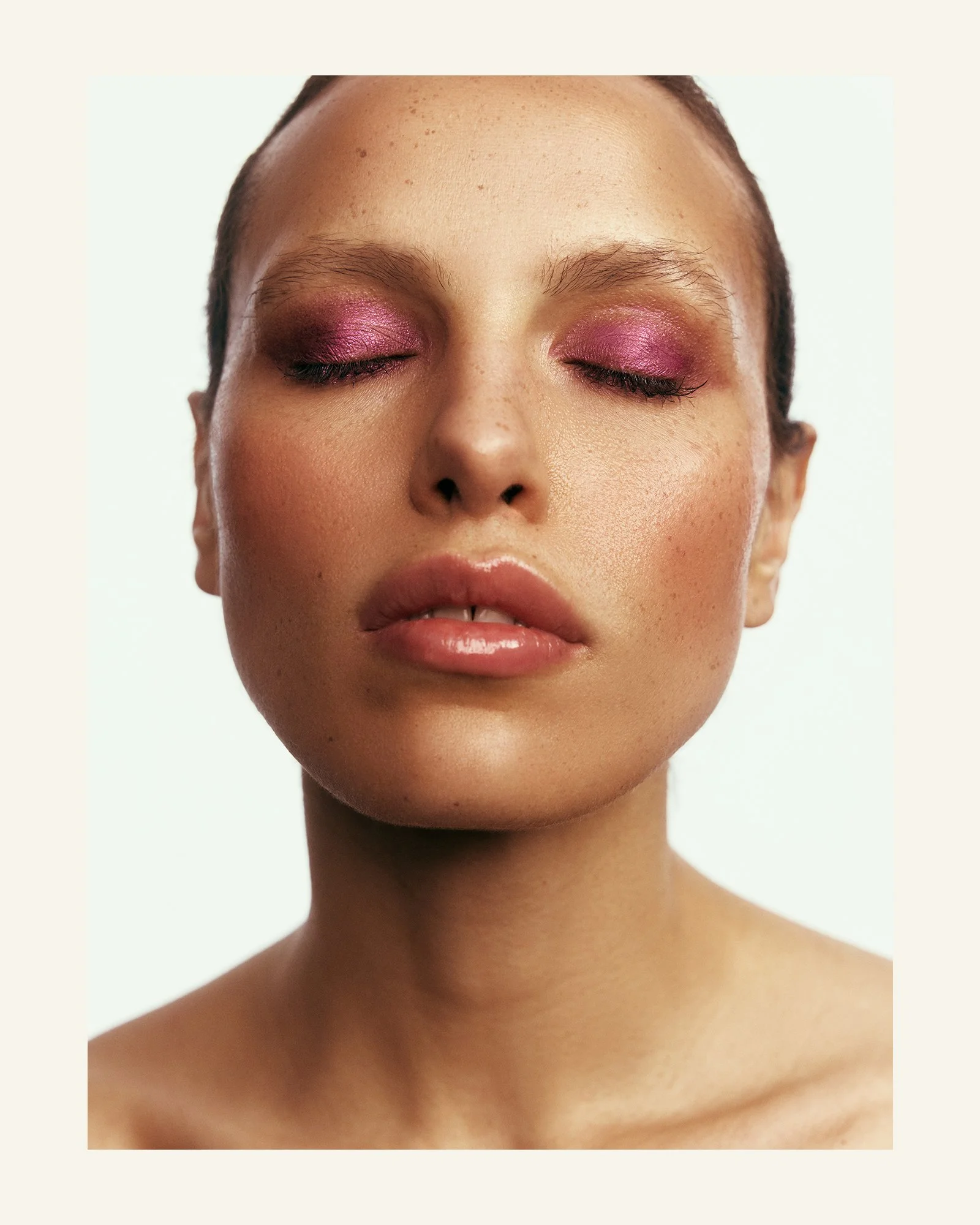 portrait_ horizontal_v203.jpg