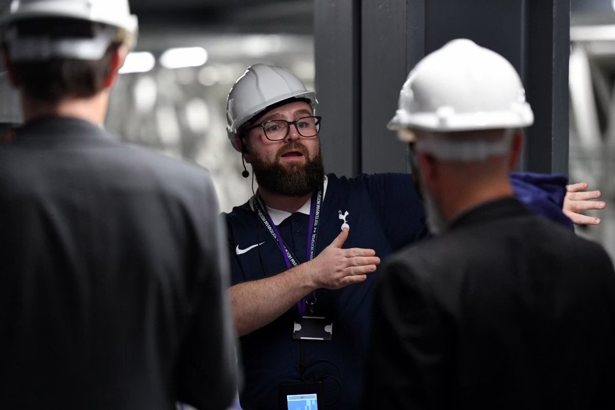 technical-tour-of-tottenham-28081139.jpg