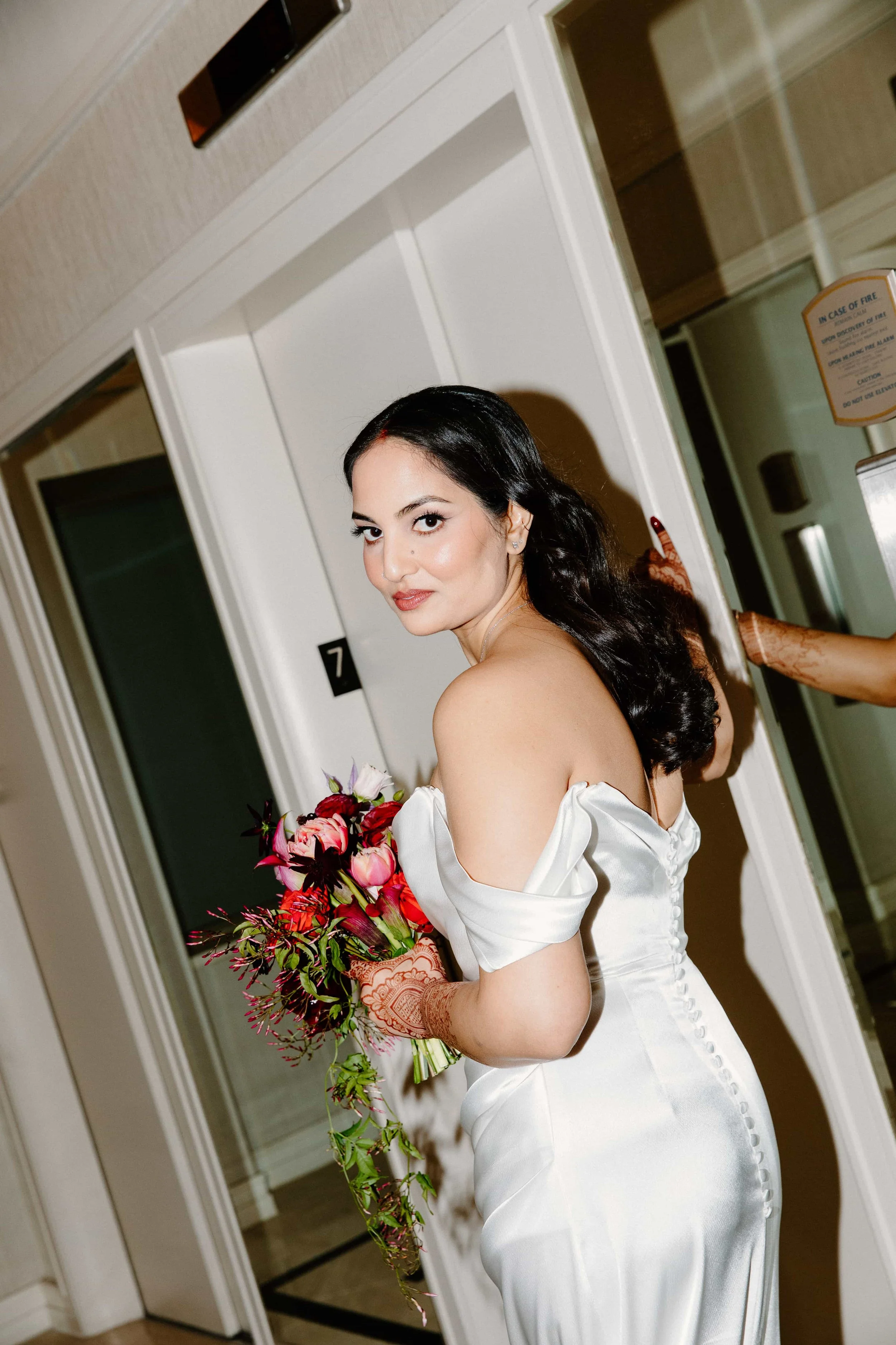 SpringMorrisPhoto_NINAxERICFOREVER_8.NinaGettingReady-52-0D2A8735.jpg