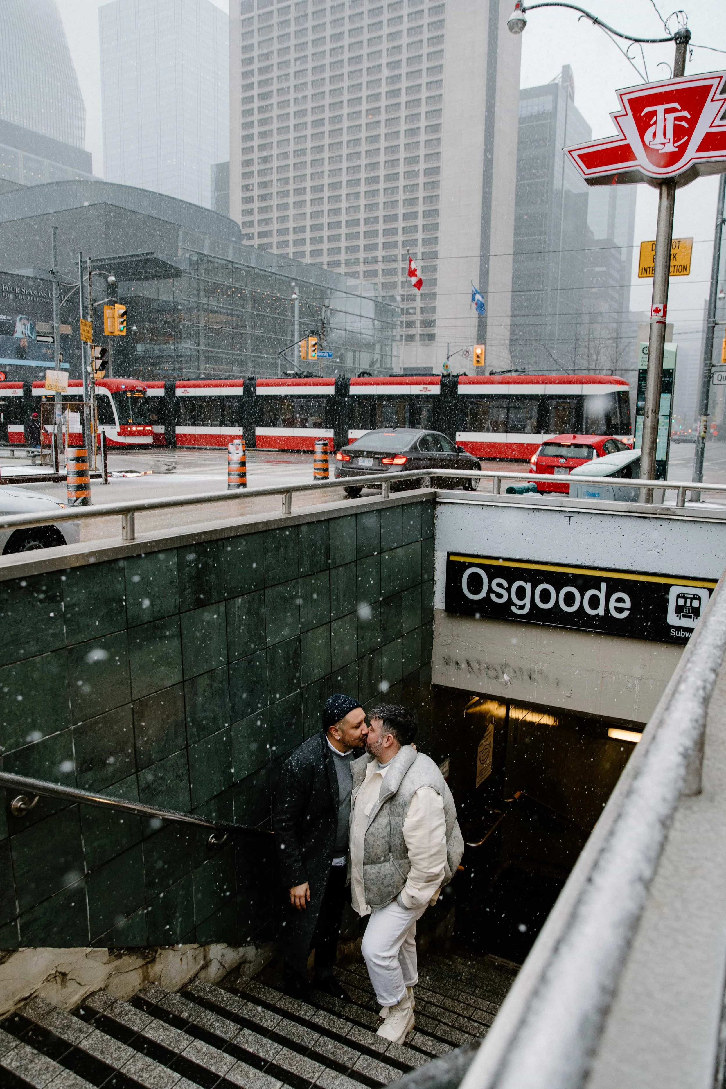 Spring-Morris-Toronto-City-Hall-Elopement-LGBT_BrodieRayPreviews-1-_D2A0727.jpg