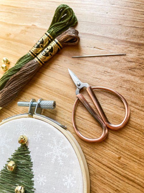 Economy beechwood embroidery hoop