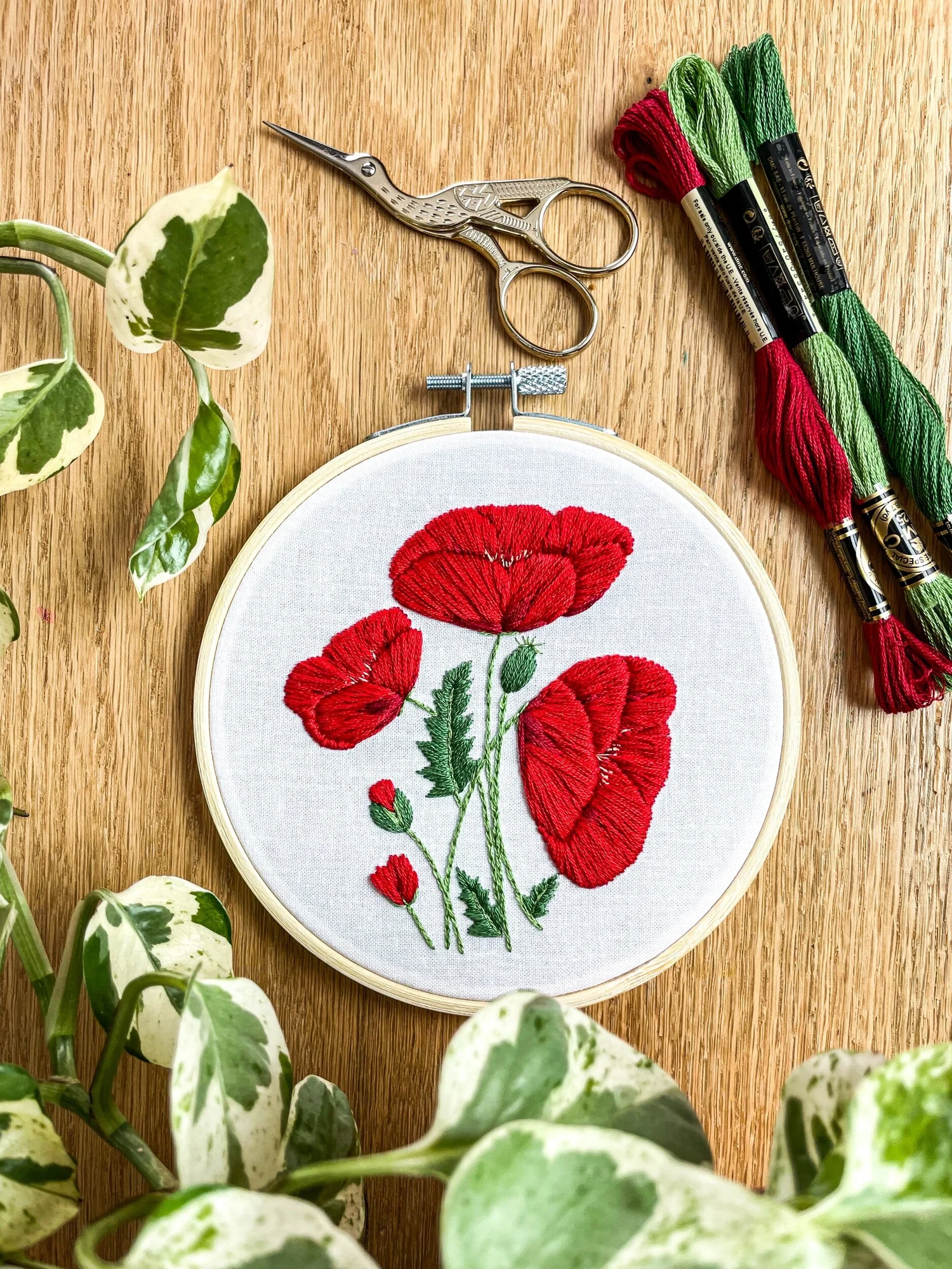 aiai アンティーク糸巻機リメイク メモボード＆ディスプレーディスプレイ Poppy Embroidery Kit for Beginners - Red Floral Embroidery