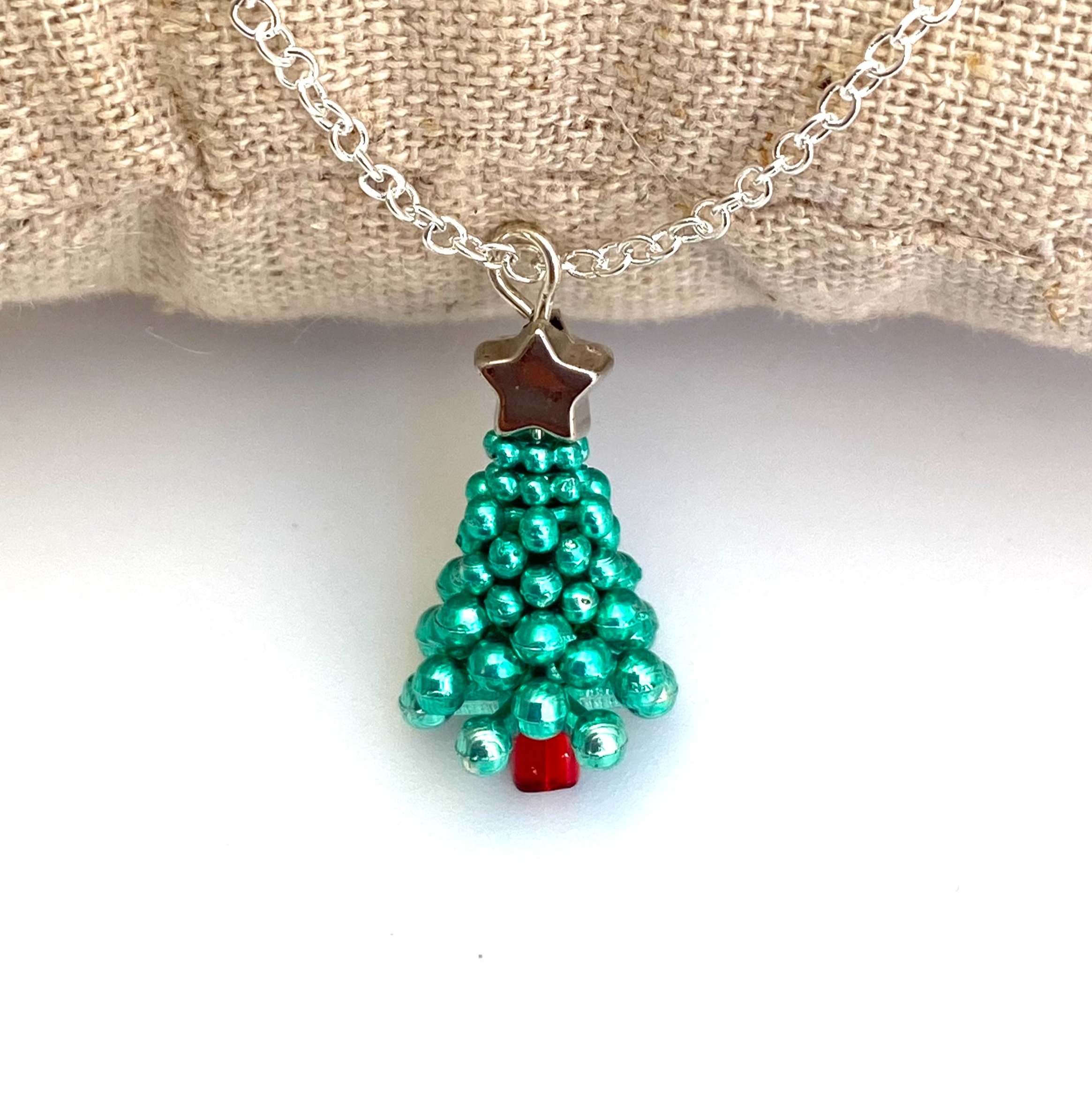green+metal+xmas+tree+pdt.jpg