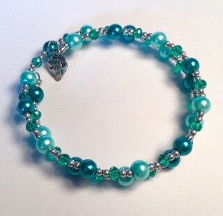 blue pearl memory wire cuff.jpg