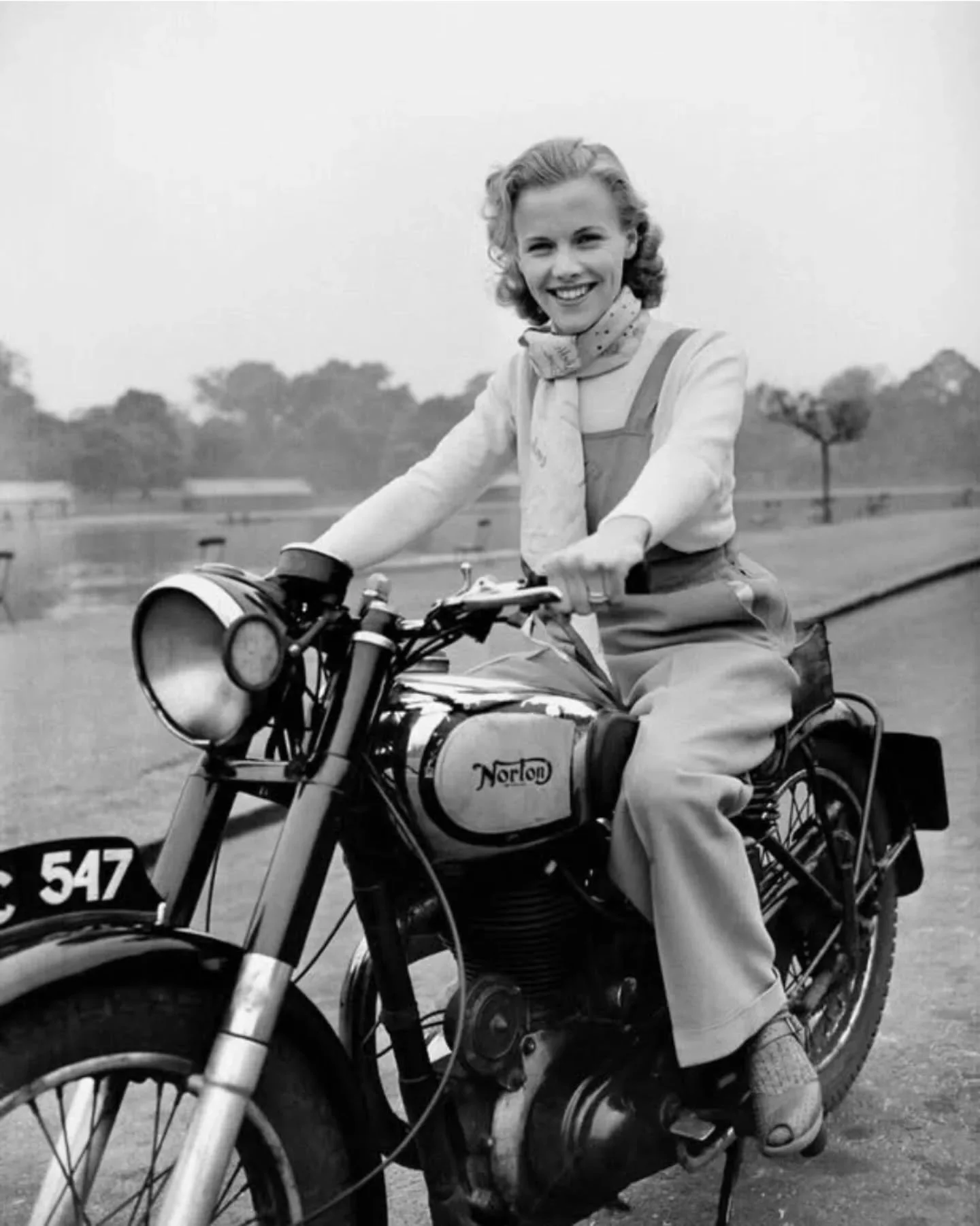 .
&bull; During World War II, at the age of 15, Honor Blackman became a motorcycle dispatch rider for Britain&rsquo;s Home Office. She helped playing a crucial role in the war effort delivering vital information and messages between headquarters and 