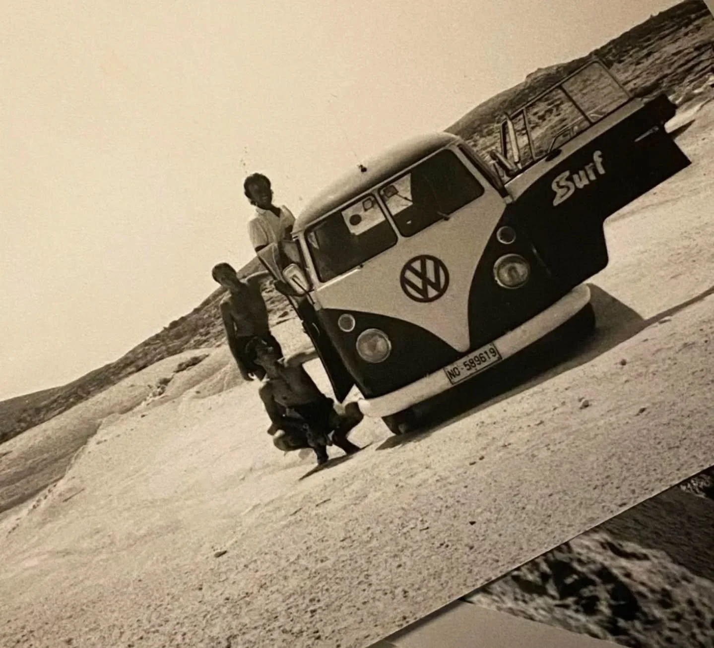 .
&bull; This pictures were shoot between 1990 and 1996,they talk about @rictosi summer road trips to Portugal and Greece with friends. Today in the pursuit of happiness we don't realise it's already there within us, as is always been. &bull;
.
Grazi