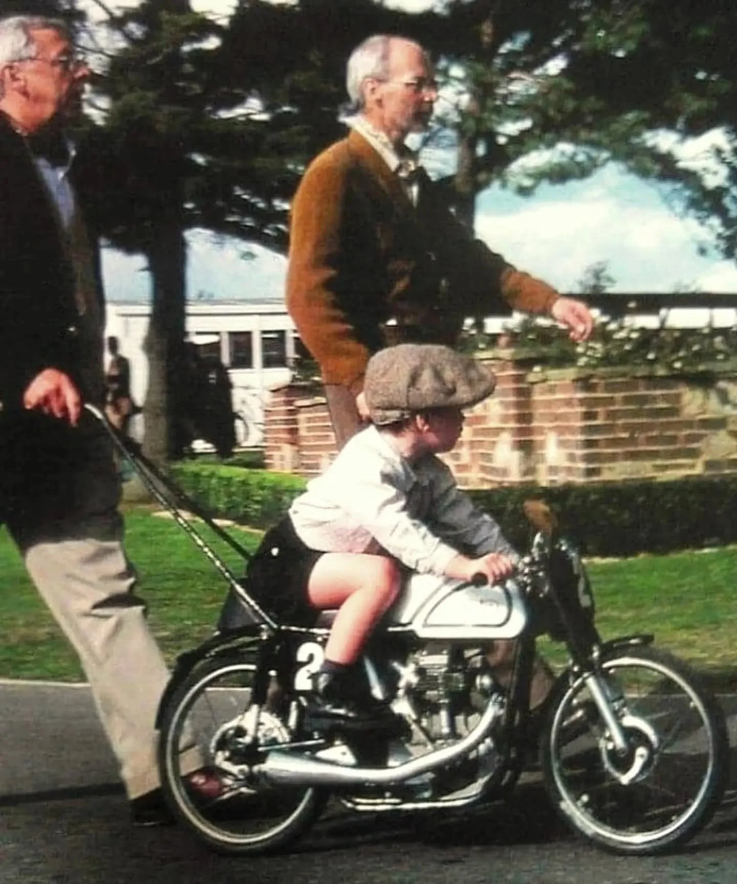.
&bull; Dress up dapper for Distinguished Gentleman's  Ride, Sunday, May 17! Raise funds for Movember &bull;
.
#retroclassicfeel #retro #classic #motorcycles @retro_classic_feel
