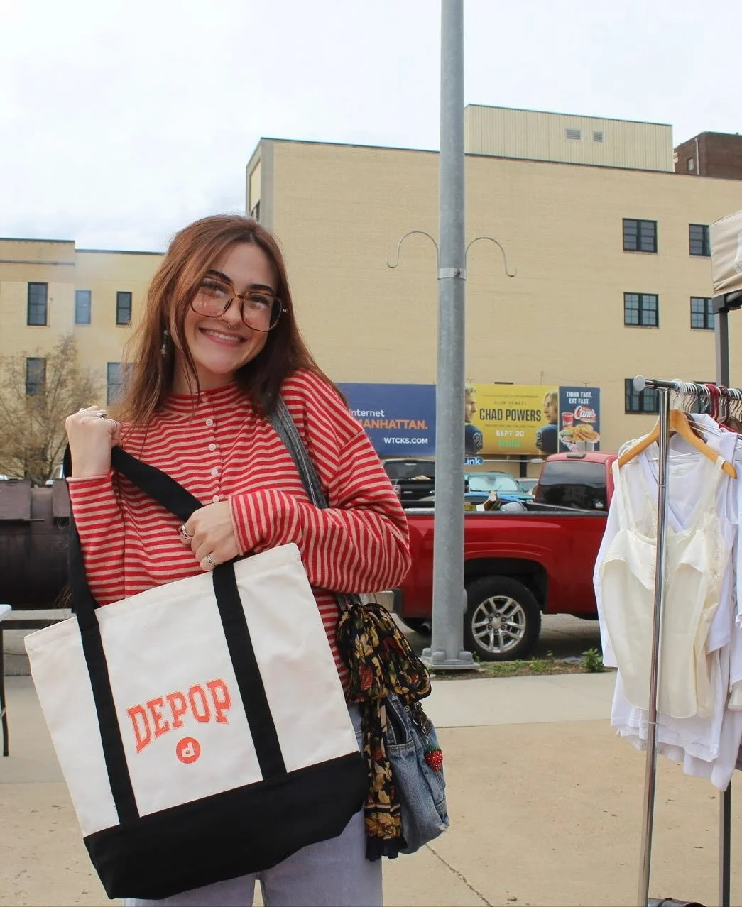 Depop is on the lookout for the next KSU Campus Manager! You will play a vital role in expanding Depop&rsquo;s presence at your university, spending 12 weeks engaging your campus and fostering a community centered around sustainable fashion.
 
Some r