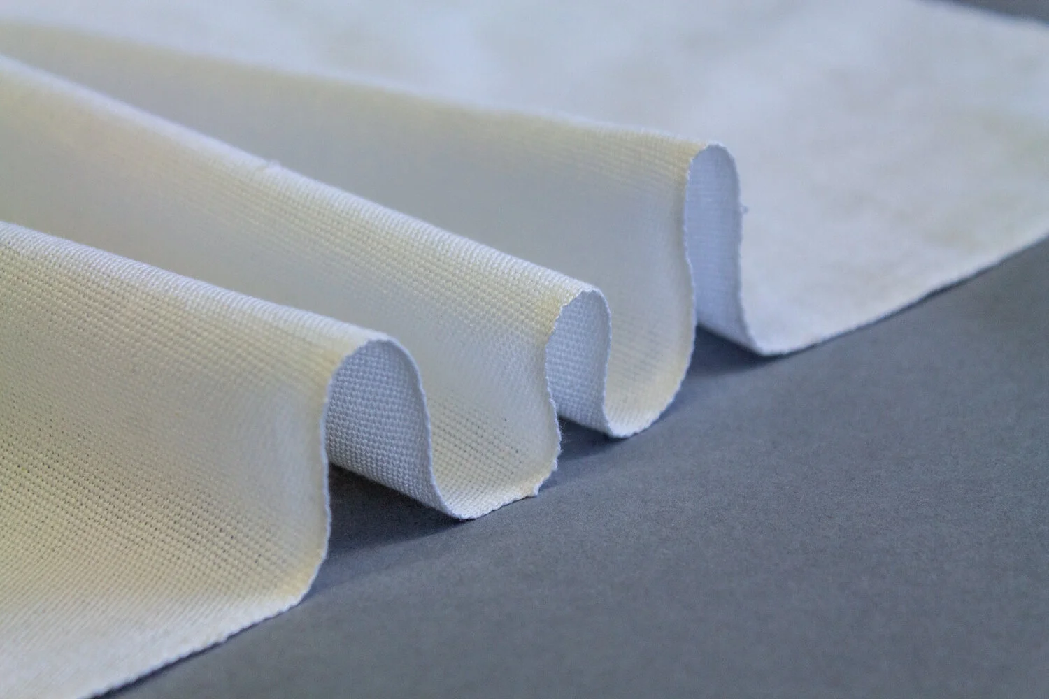 cotton fabric undulate to right.01.jpg