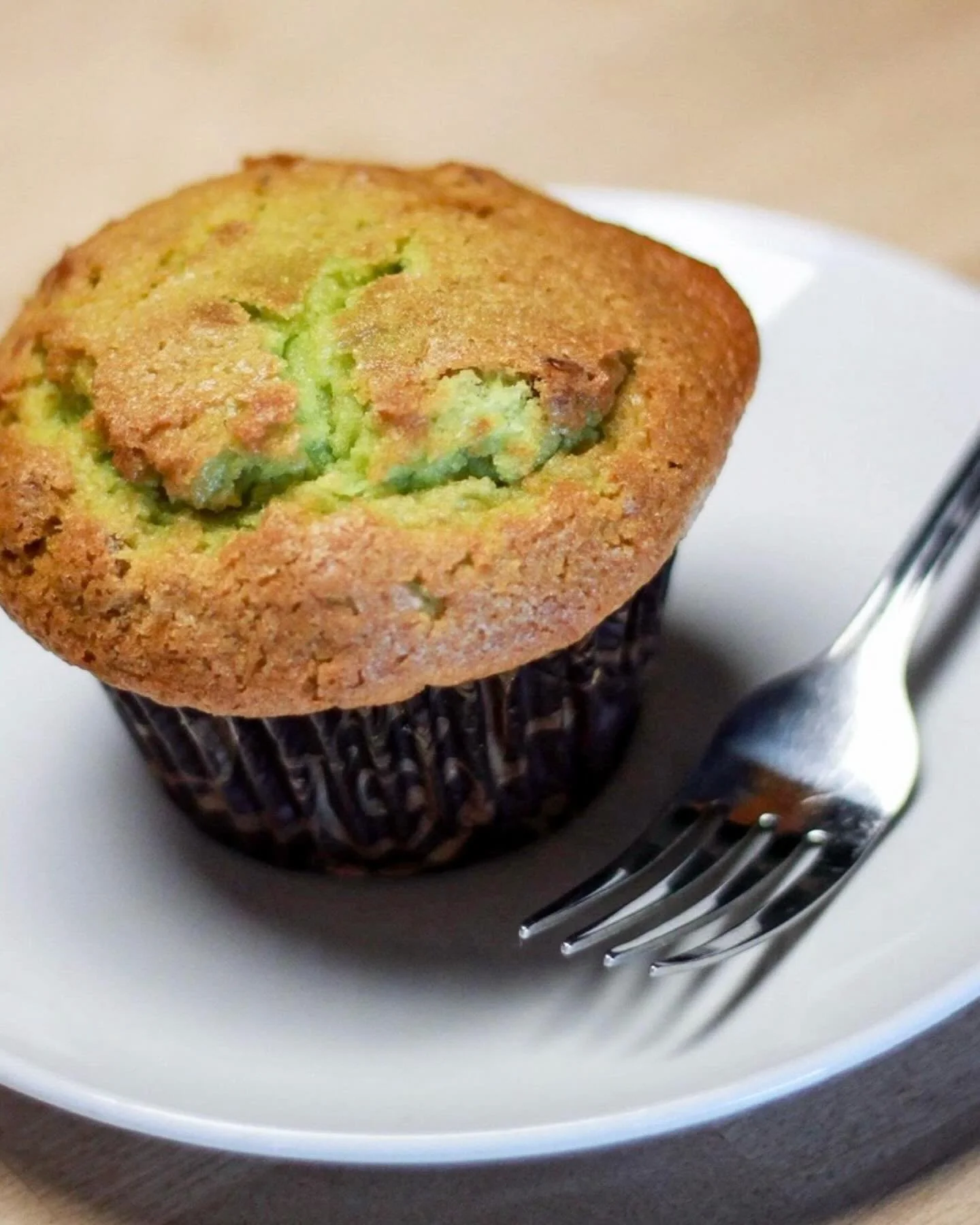 Have you tried these Pistachio muffins?!💚 They pair well with our Pistachio Latte, of course. They&rsquo;re huge and full of real pistachios!
Open until 8pm 🕗