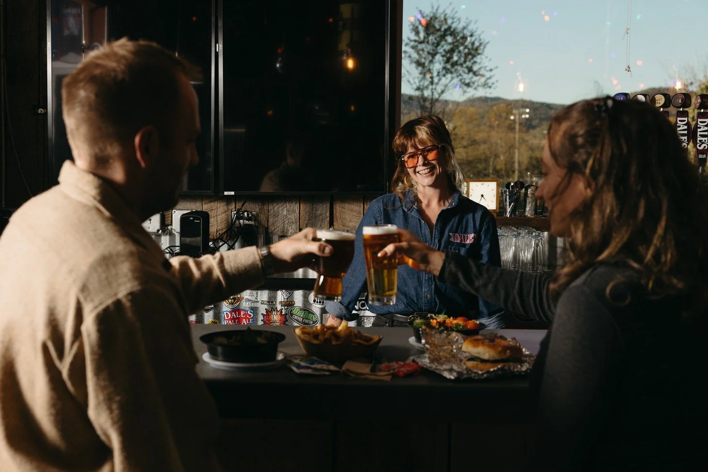 @oskarblueswnc has easily become a favorite gathering place for the Brevard community. From live music on the patio and weekly trivia nights to food truck favorites rolling out fresh burgers and bites, there&rsquo;s always something happening. Come f