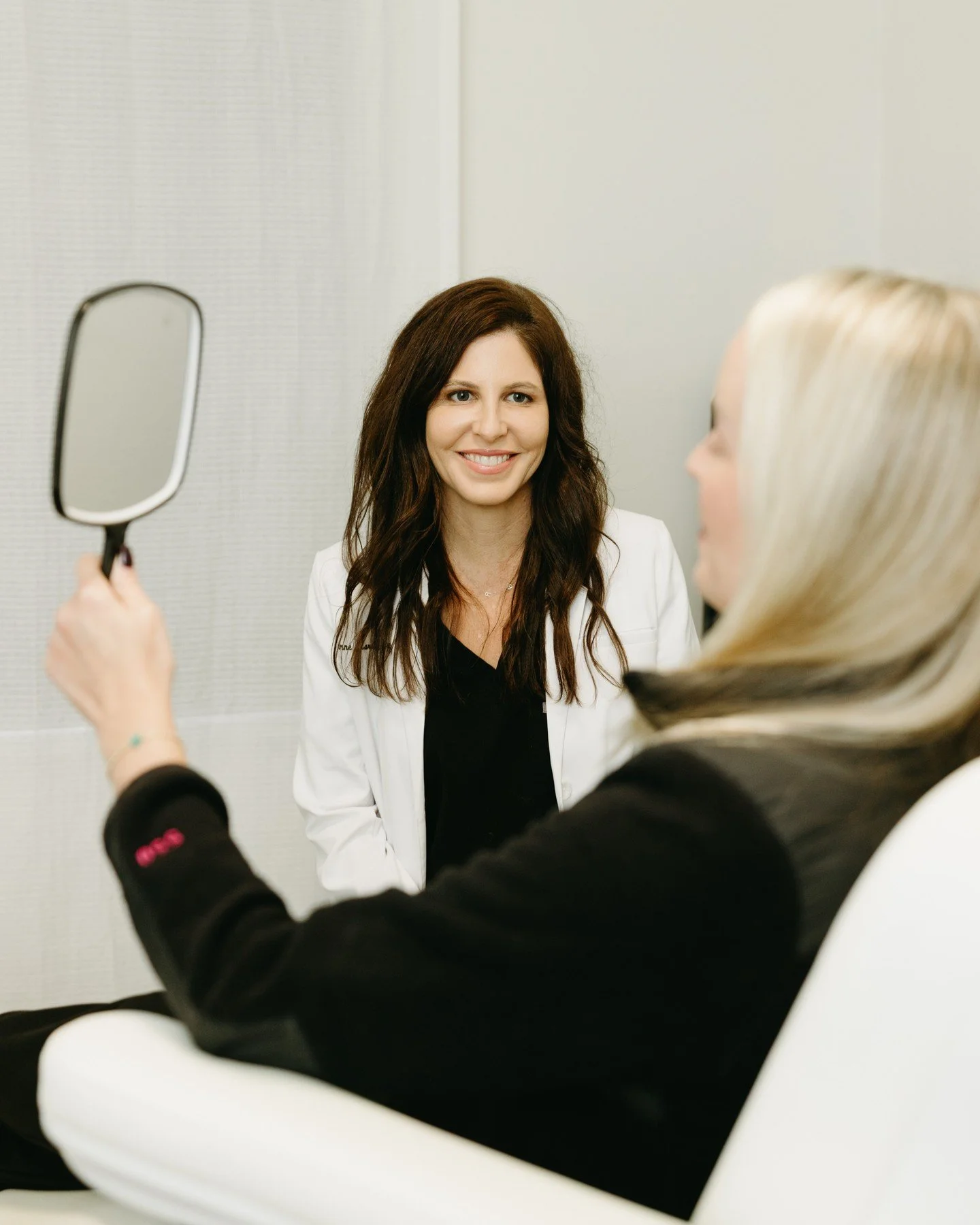 At @skintegritymedicalaesthetics, Lianne Martin, PA-C, combines over 15 years of dermatology experience with a passion for helping patients feel beautiful in their own skin. From Botox&reg; and Sculptra&reg; to the exclusive Sciton BBL HEROic&trade;,