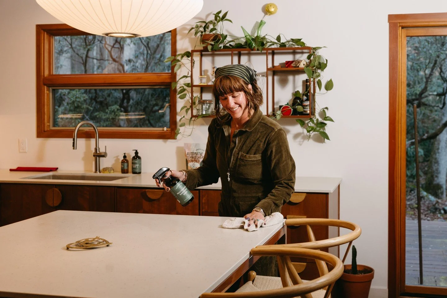 From family homes and vacation rentals to commercial spaces, @green.go.cleaning.co is helping keep them sparkling clean with dependable, high-quality service rooted in care for both people and the planet. This family-run business takes pride in deliv