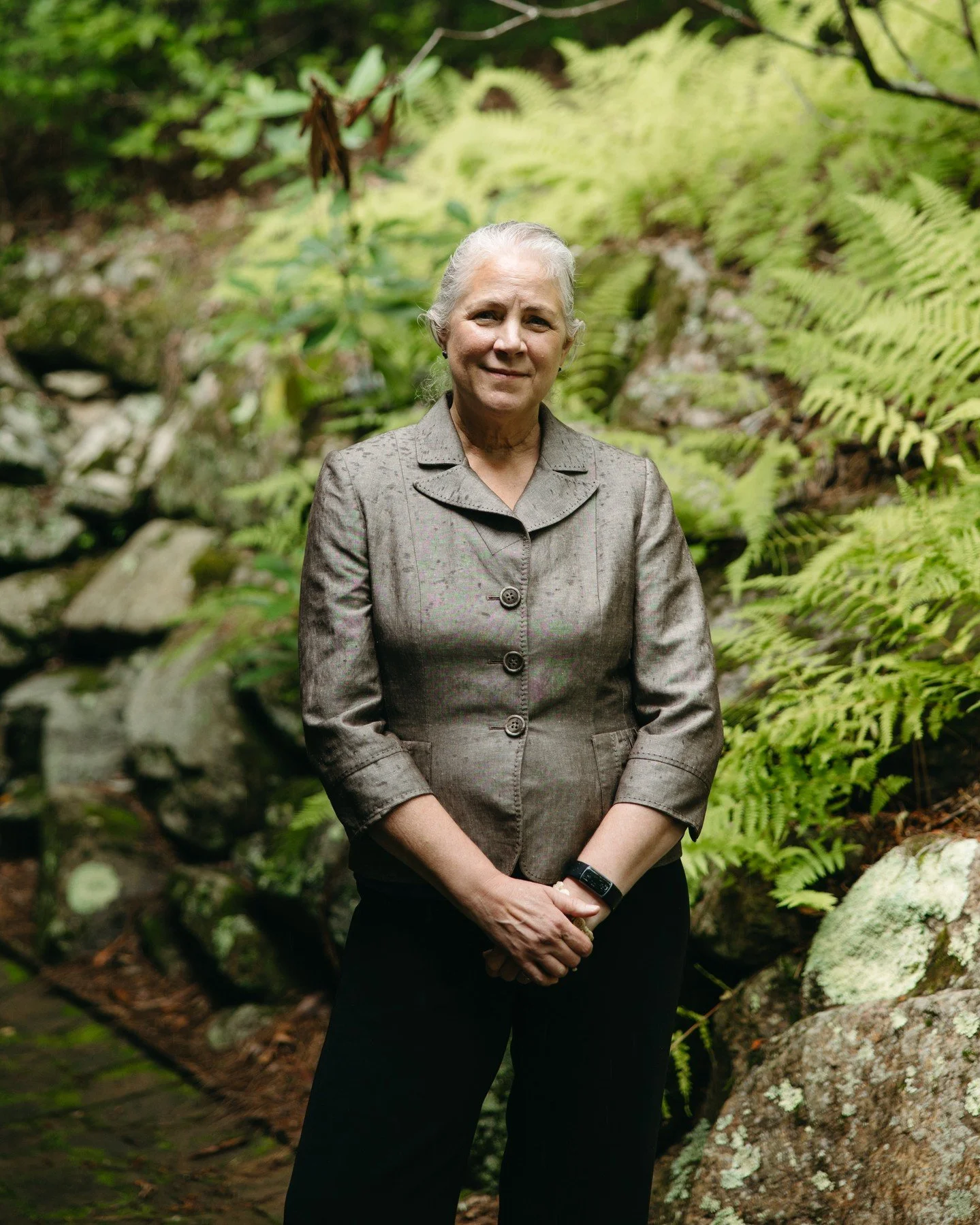 With 16 years of experience and family roots running several generations deep in WNC, @jennifer_merrell has become a trusted name at RE/MAX Land of the Waterfalls. She has consistently been a top producer throughout her career. But the moments she tr