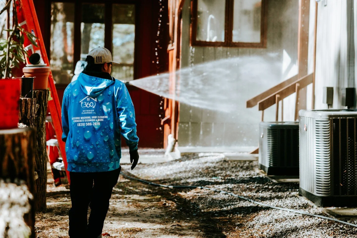 A clean exterior makes all the difference. Locally owned and operated, 360 Exterior Cleaning helps homeowners and businesses throughout Brevard, Lake Toxaway, and beyond keep their properties looking their best. From pressure washing and roof cleanin