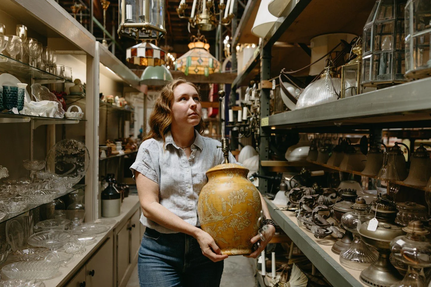 A well-designed home should feel like an extension of the people who live there. At @katerijanedesigns, founder Kateri Babb helps clients throughout Western North Carolina create spaces that are as functional as they are beautiful. From refreshing a 