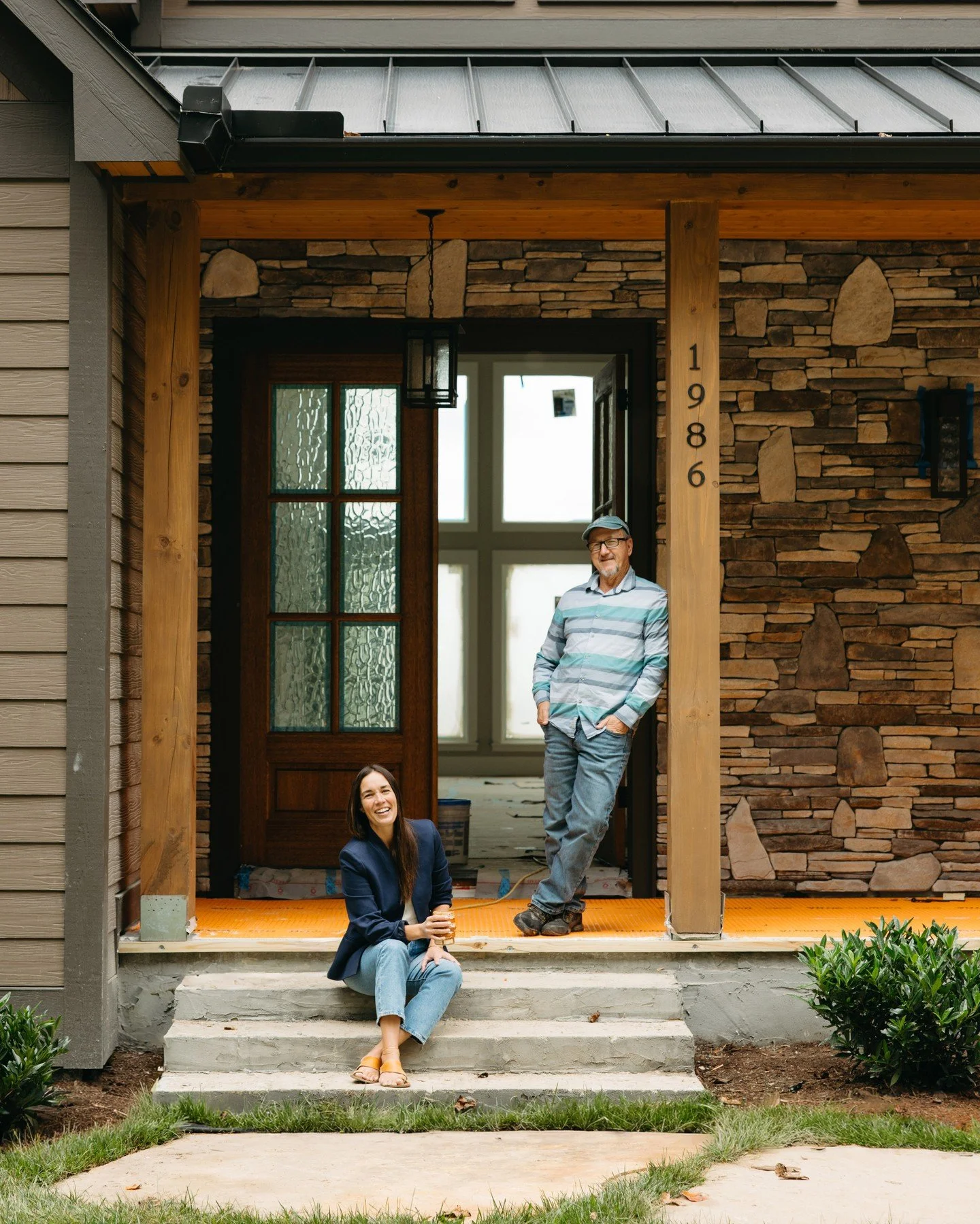 Dreaming of building a home in the mountains? Meet Katie Conley with Looking Glass Realty! Specializing in new construction in Connestee Falls, Katie works closely with clients and trusted local builders to turn dream homes into reality. With a hands