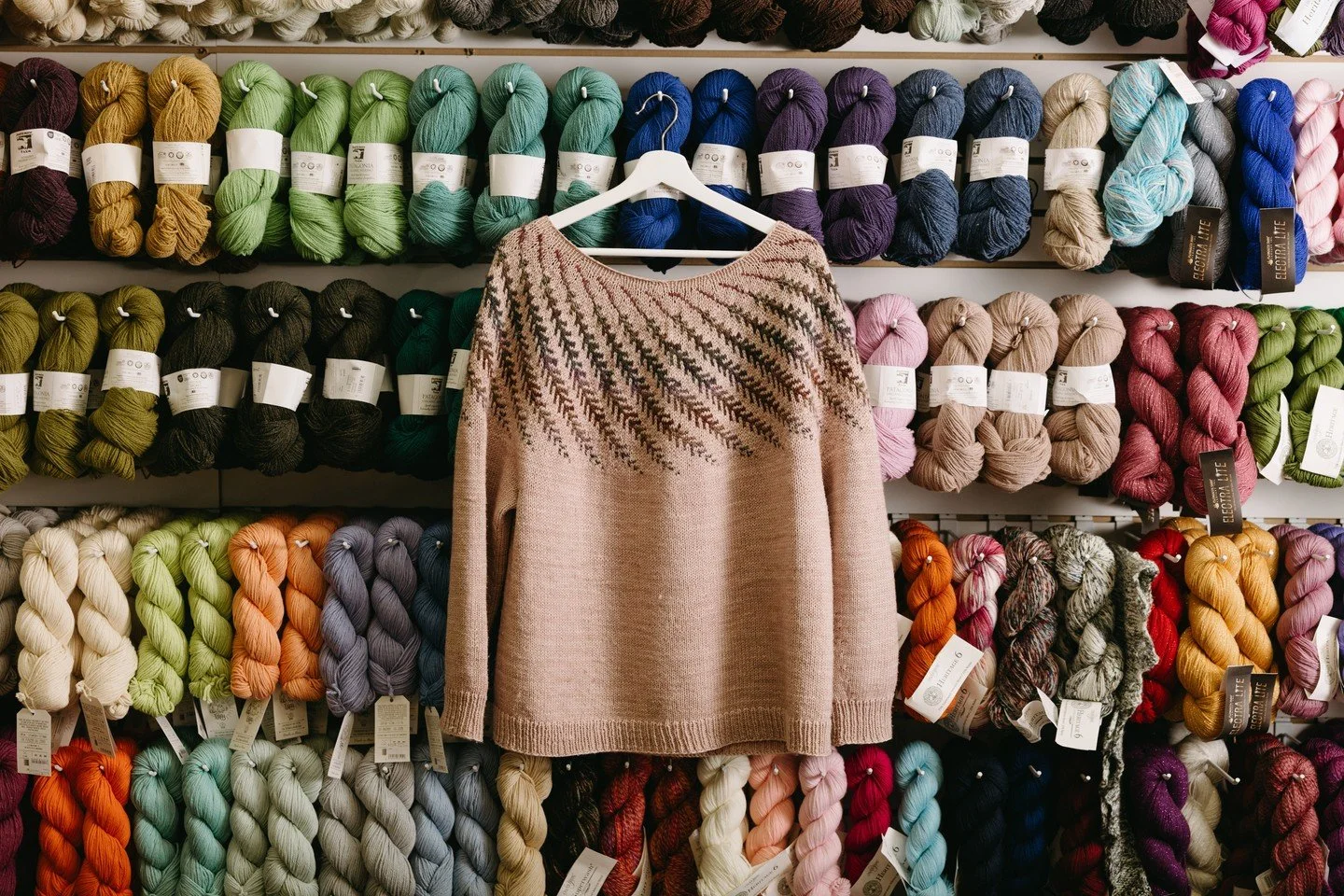 Since 2017, @sundragonartandfiber has been a welcoming place for makers of every age and skill level. From colorful yarns and inspiring fibers to classes, sit-and-stitches, and cozy gatherings, Rebecca and Liz have created a true creative retreat in 