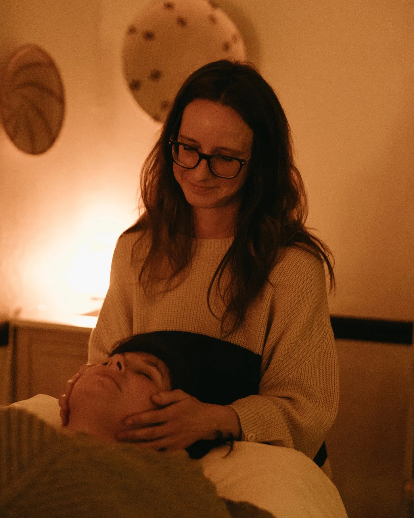 A place to slow down, reconnect, and restore. Opened in 2024, @ammasomaspa is a nurturing healing center where independent wellness practitioners come together with a shared commitment to holistic, integrity-driven care. From massage and bodywork to 