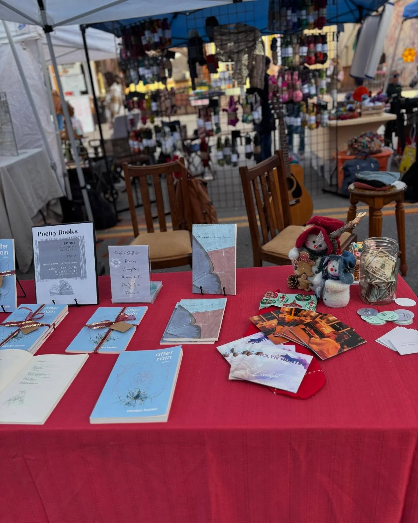 Poetry, carols, &amp; nugget wrangling!

It felt so good to sing out into the sky again. To dust off some carols and be a part of a bustling market of holiday shoppers, families, little kiddos wearing tights and top buns as they walk out of the theat