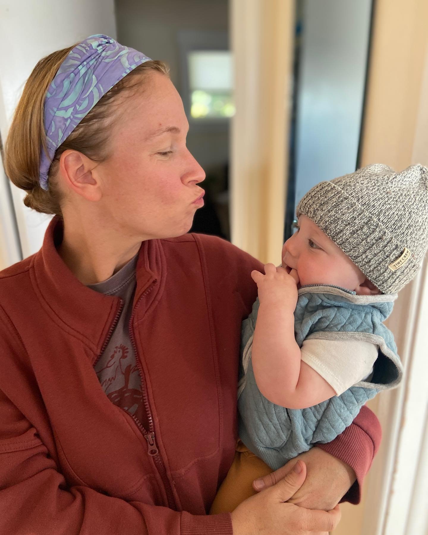 HUNGRY MUMMY

You are my sweet baby 
And I am a hungry mummy

You are so squishhhyyy
(squish squish squish)
You are so yummy
(yum yum yum)

I want to mmm nomm nomm you
I want to tickle your tummy
Tickle tickle tickle
You are so funny!
