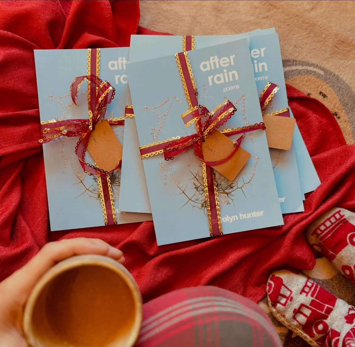 If you&rsquo;re looking for a great gift for a loved one this season, I am specially wrapping 🎁, signing, ✍️and sending out 💌 my illustrated poetry books over the next few weeks! Just shoot me a venmo @ carolyn-nicely-hunter (Suggested donations $1