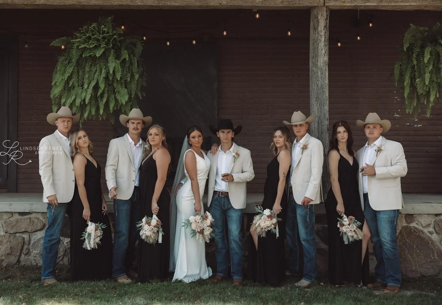 Not their first rodeo, but definitely the best one 🤠🐎 🤍