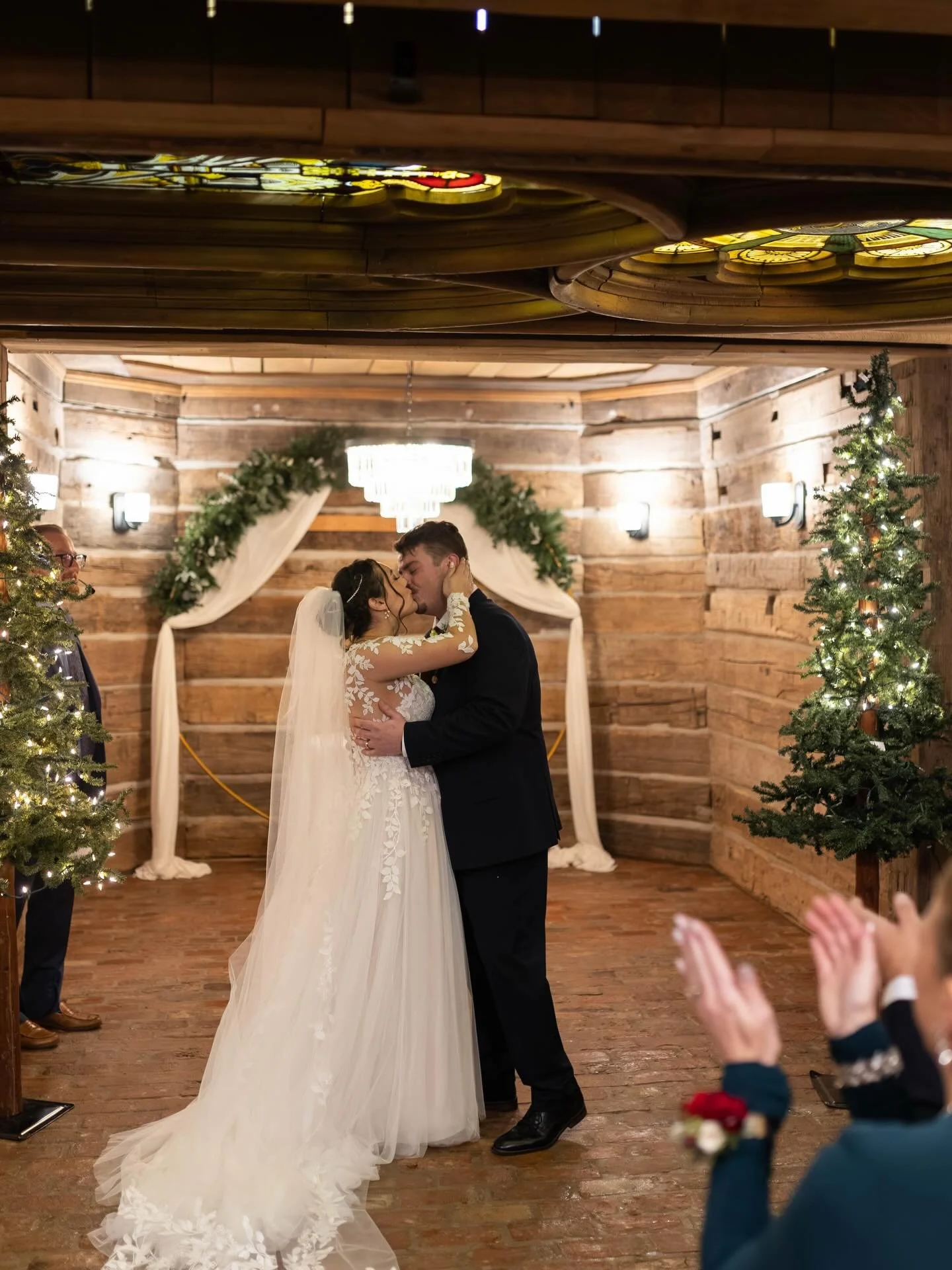 Winter showed up right on cue for Haley and Ron&rsquo;s big day ❄️ 

Snow covered grounds, trees decorated in lights, and the bridal party cozy in fur shawls&mdash; it was a perfect winter wedding day 🤍 

Congratulations to The Roebles! 🥂 ❄️ 

📸: 