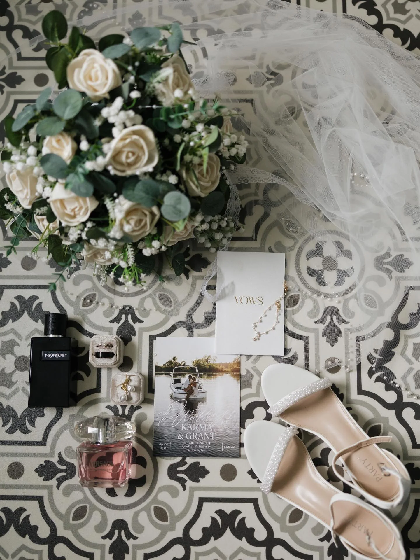 The Cottage is our favorite spot for detail photos 💍 ✨ 

It&rsquo;s important to have a reminder of the little things on your wedding day! Here&rsquo;s a list of ideas for your detail shots:

- invitations (+ envelopes if they&rsquo;re cute)
- cerem