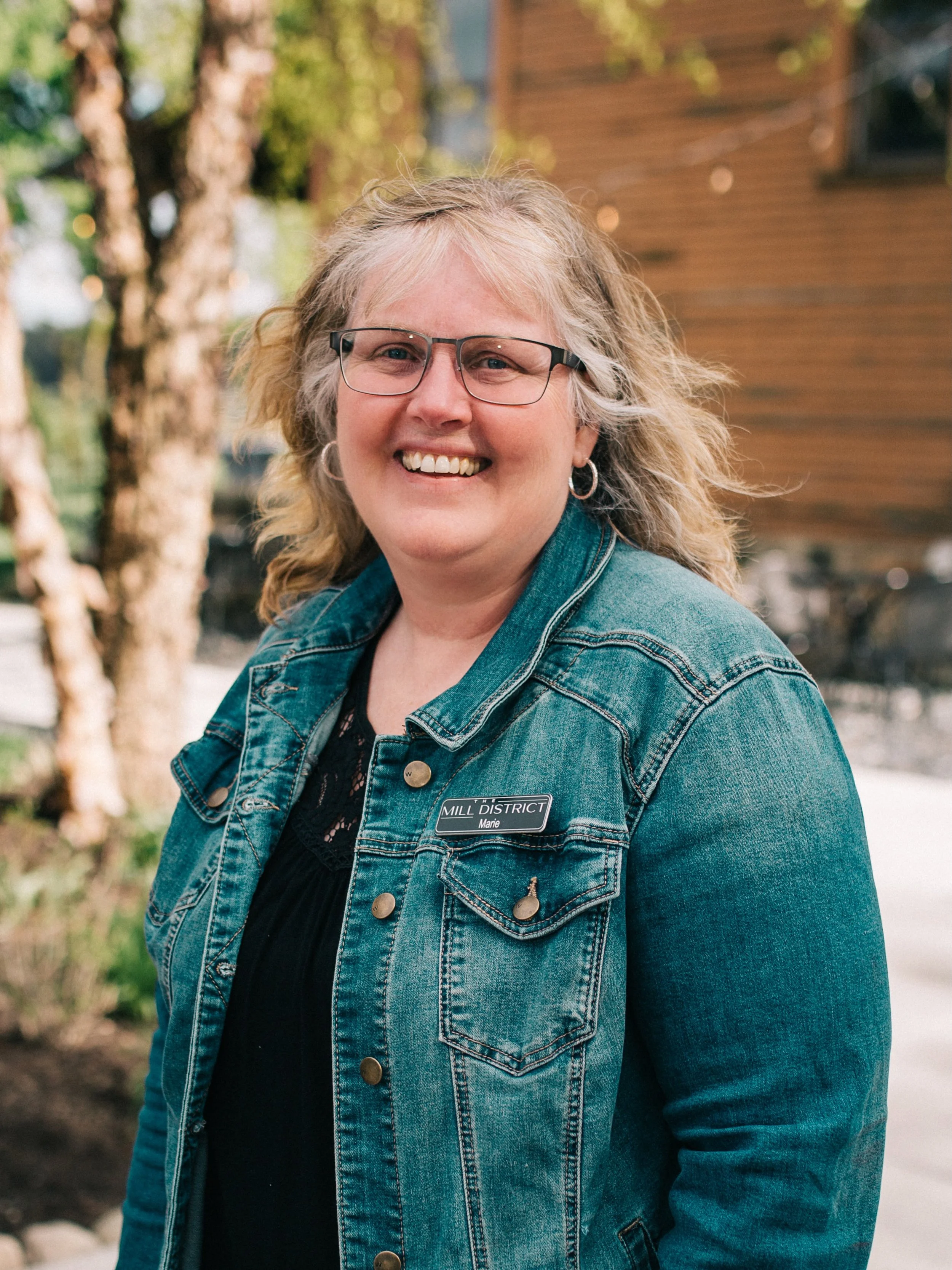 Happiest of birthdays to MARIE! 🥳 

Marie is our lifeline here at TMD, keeping us organized (and fed 🤪). She is so loved by our staff, our guests, and all her former students. Have a wonderful day, Marie! 🤍