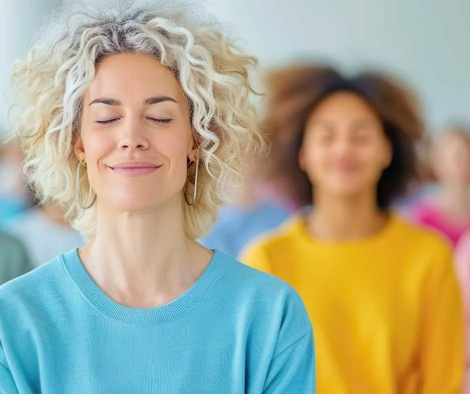 Ruth Ratliff teaching a group