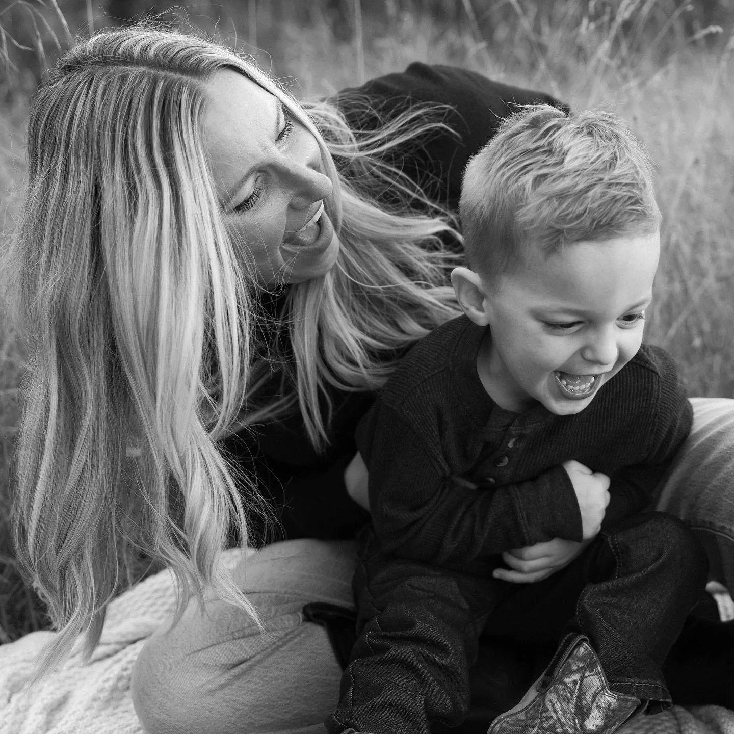 I&rsquo;m really excited to share that I&rsquo;m going to hosting Christmas mini sessions in my back pasture! I&rsquo;m going to share more details soon, but if you&rsquo;re interested, be sure to message me your email! 🤎