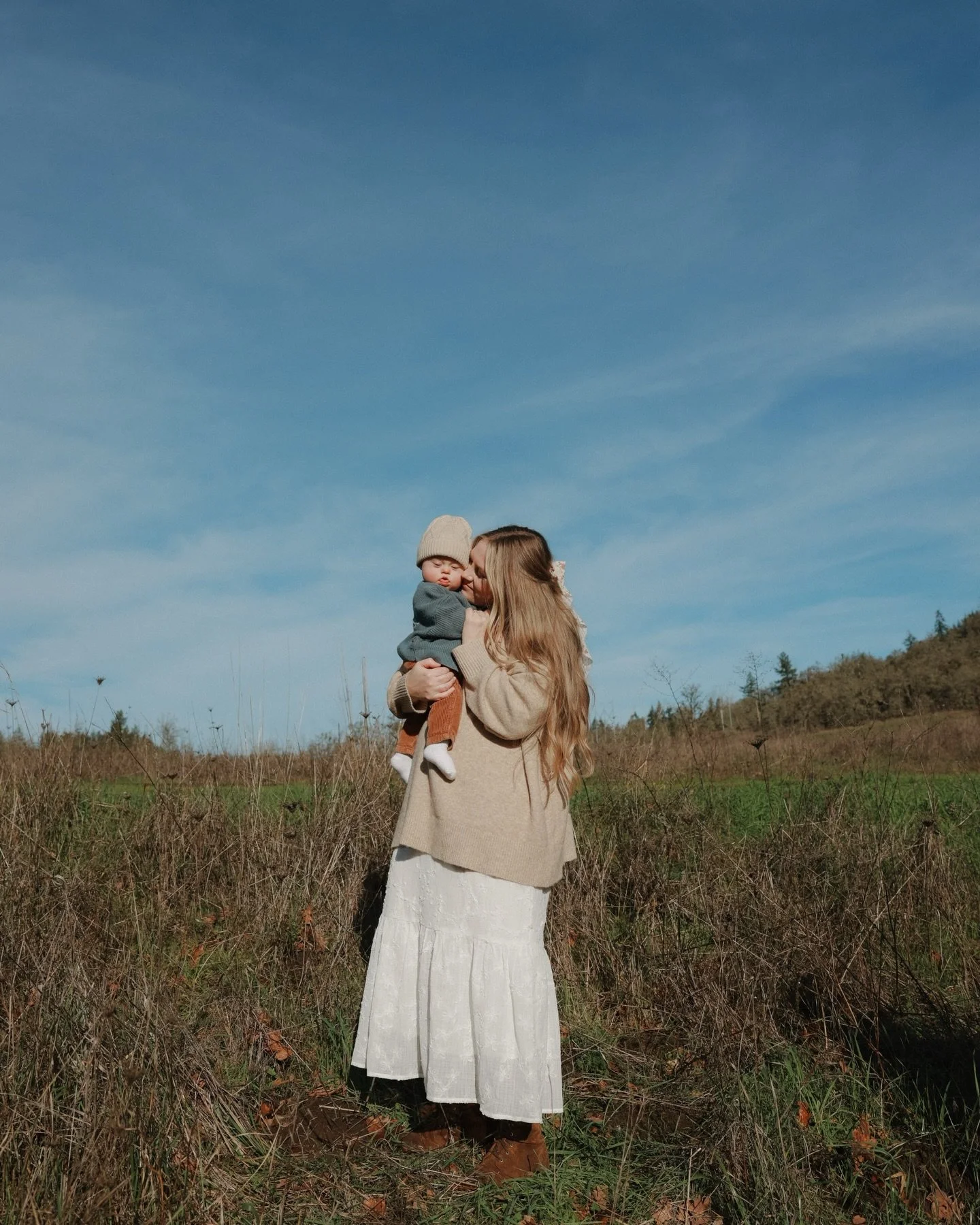 Smitten over this family session 🤎

A sweet winter morning, golden sunshine, and the surprise of meeting this precious boy&mdash;who shares an extra chromosome with my own&mdash;made this session feel especially close to my heart.

We lingered longe