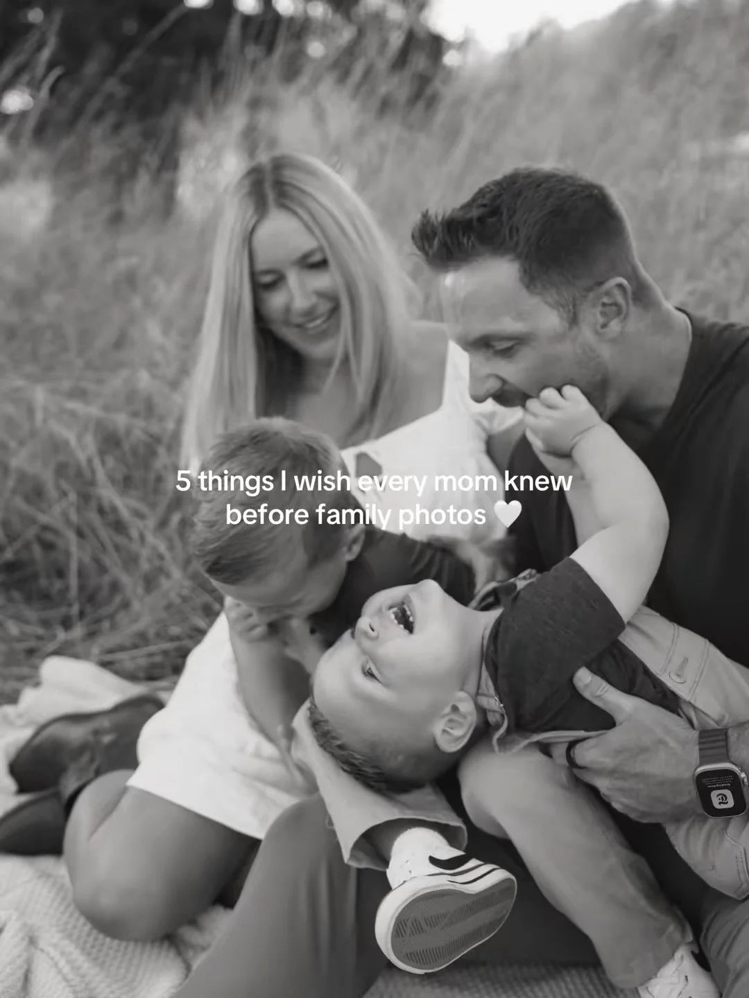 If you&rsquo;ve been saying &ldquo;we really need to get family photos done&hellip;&rdquo; &mdash; this is your sign. 😂🤍 

I would love to document your family this season! My family session booking link is in my bio!
