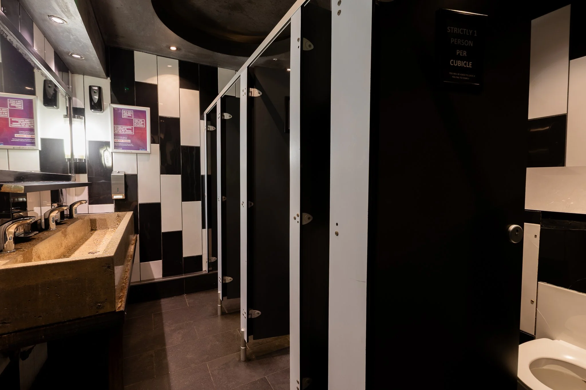 Venue-0072.jpg