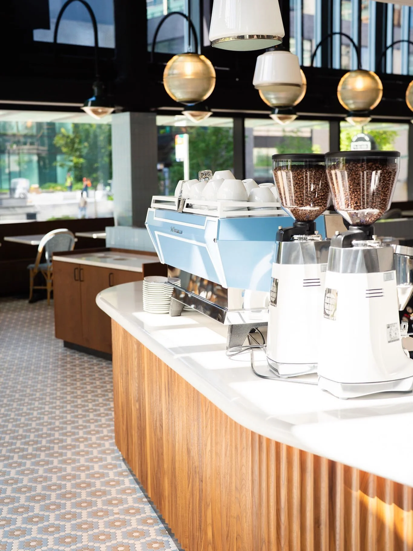 BELLEVUE, IT&rsquo;S BRUNCH TIME! ☀️🥂

We&rsquo;re officially open TODAY for brunch from 9am&ndash;3pm &mdash; our very first Saturday service at Sabine Bellevue! 💙

Come spend your Saturday with us. Good coffee, brunch favorites, and plenty of rea