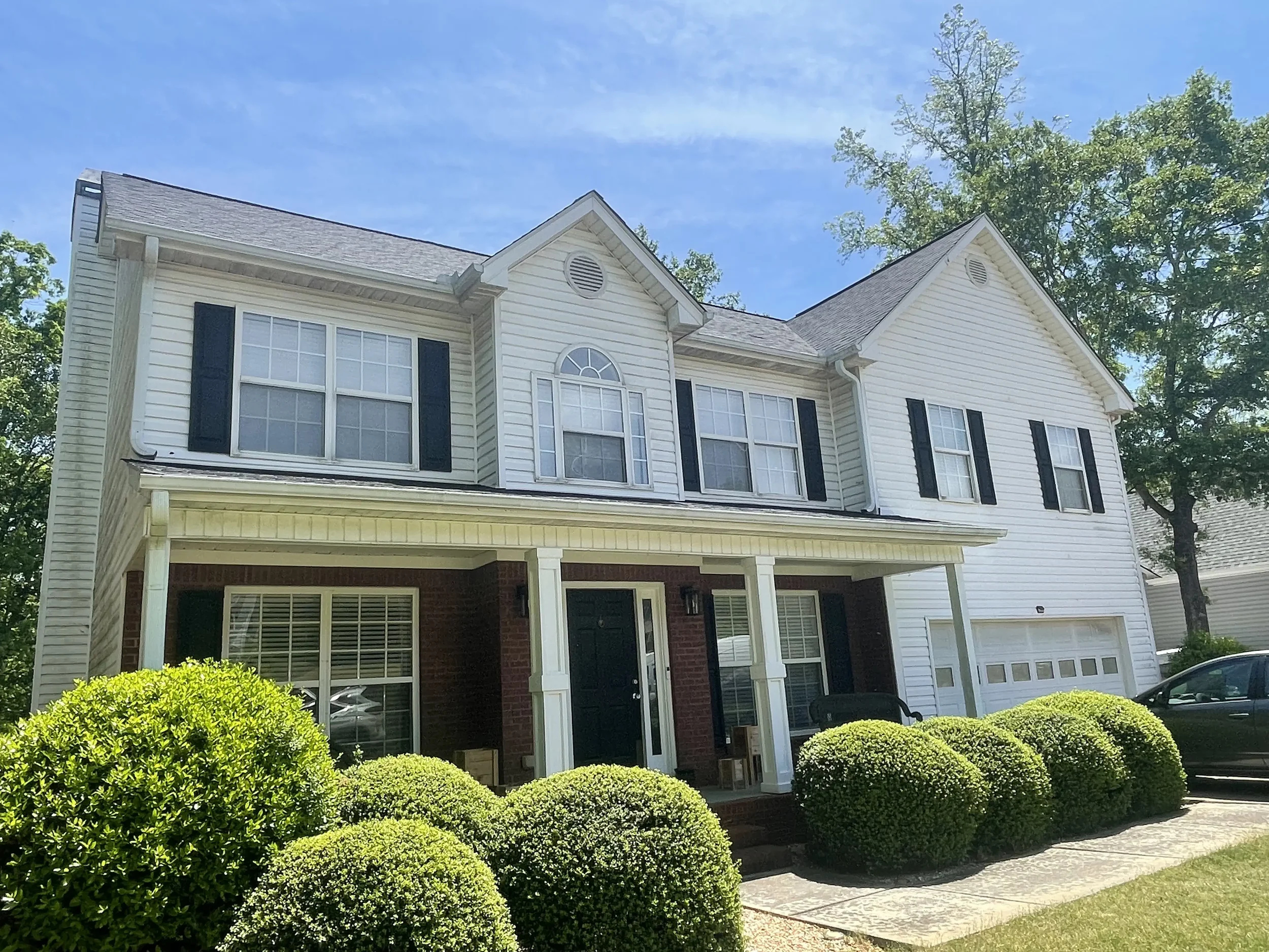 Signs Your Home Needs Professional Pressure Washing