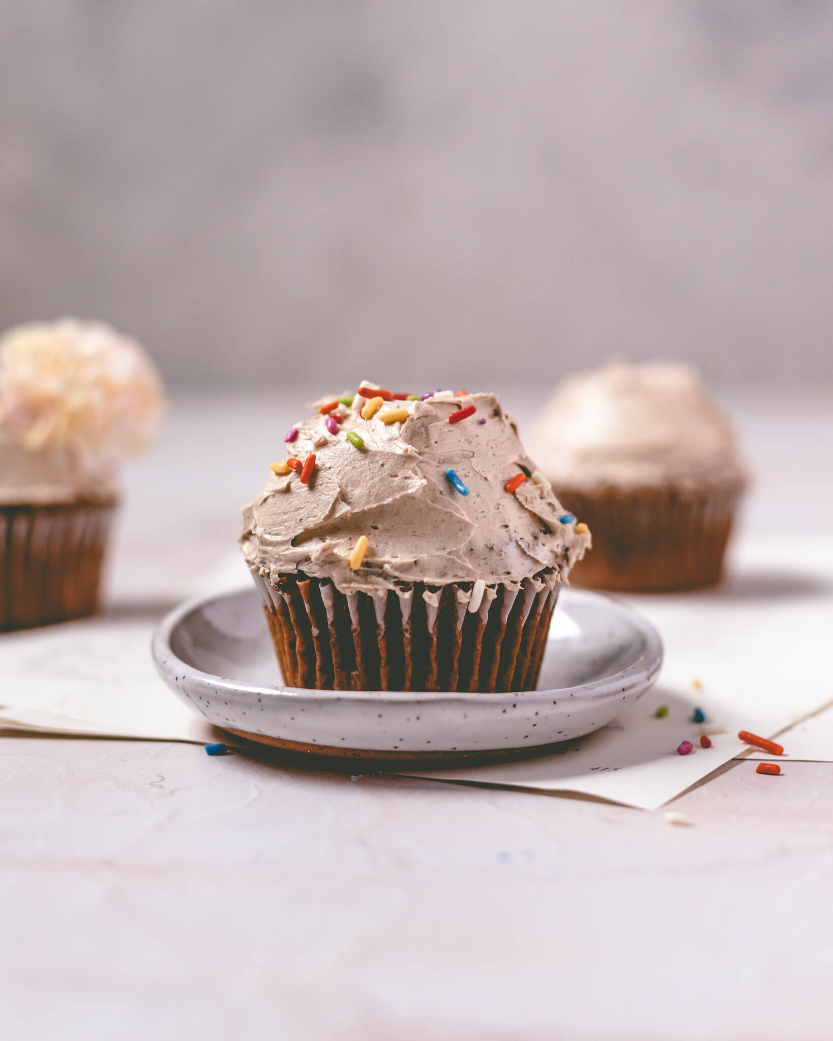 How to Photograph Cupcakes 