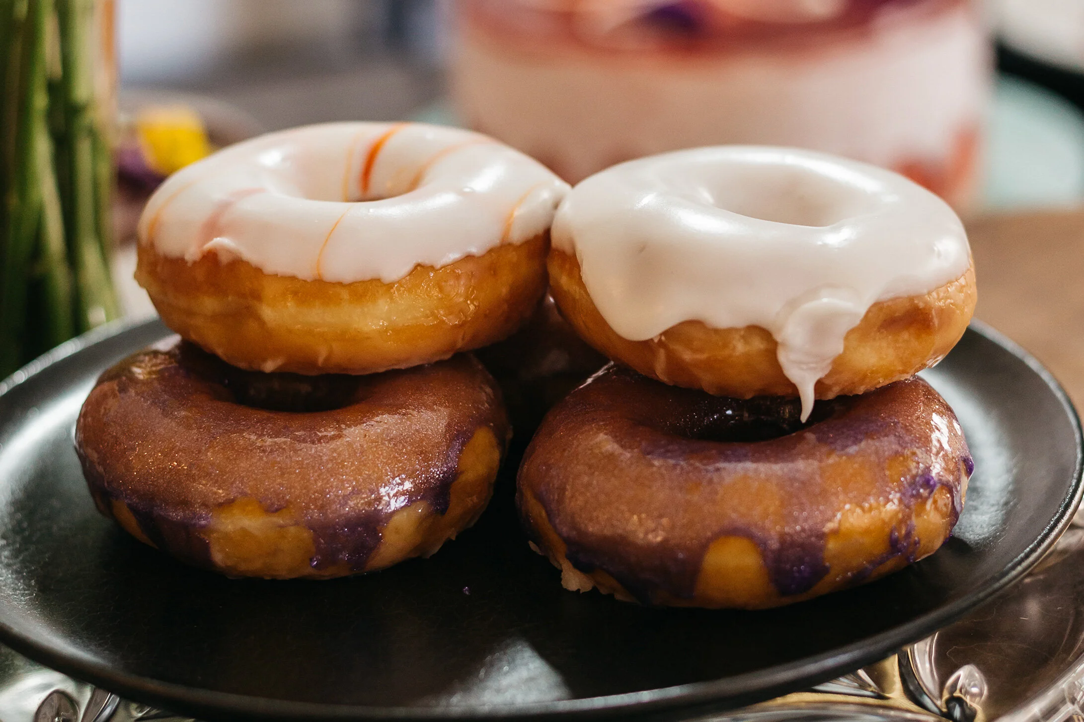 Base Raised Donut 1440