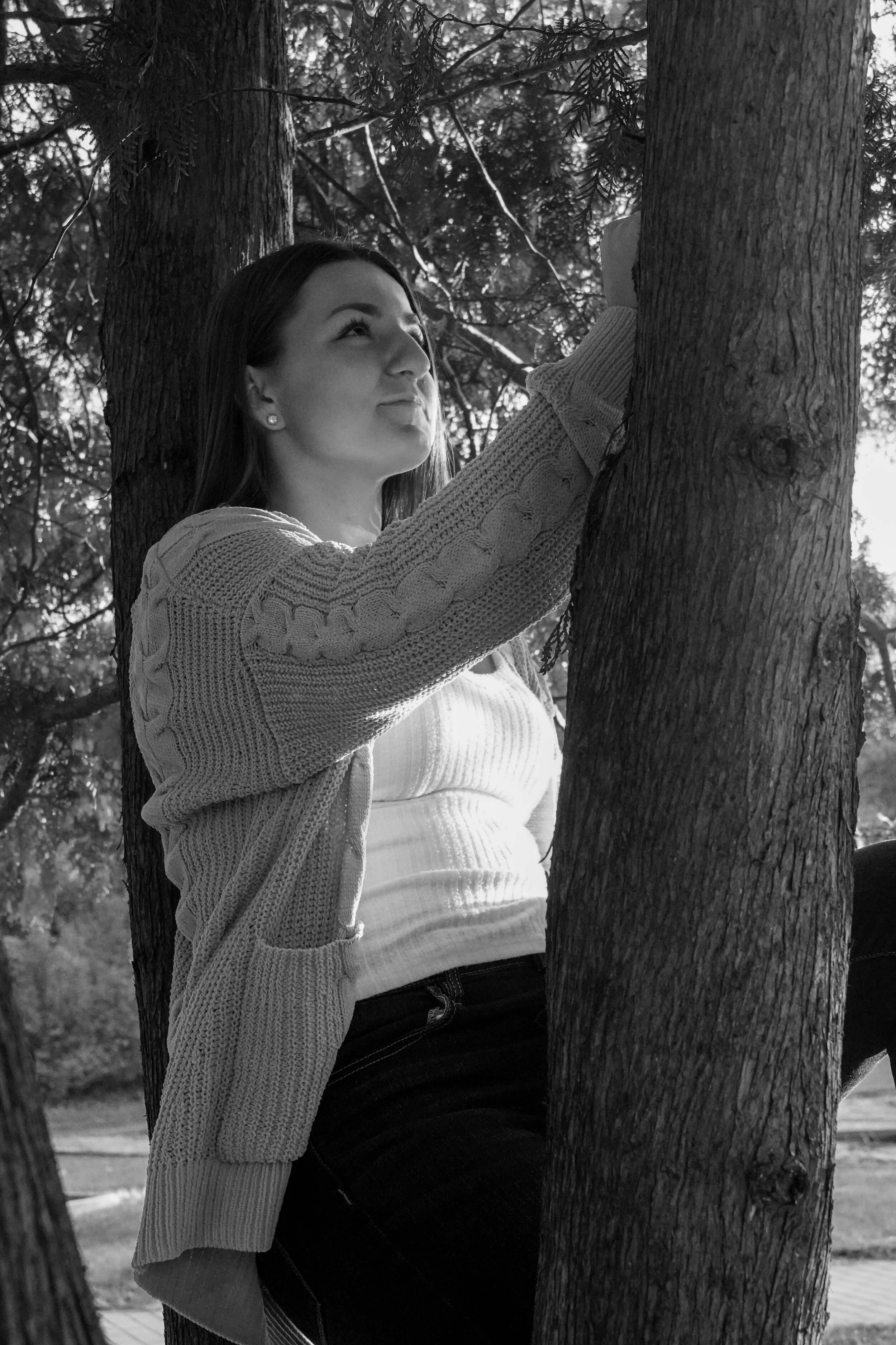 Sit Tree 1 BW.jpg