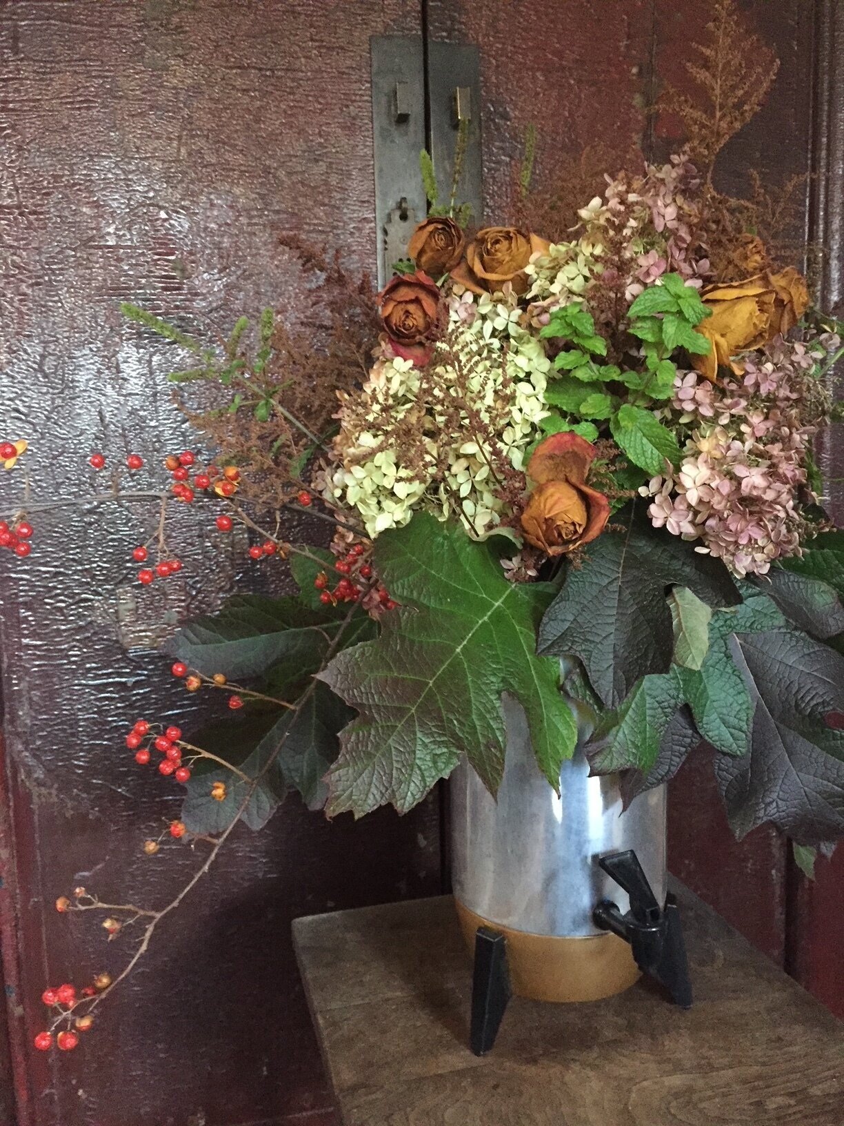 Coffee+Urn+arrangement+%281%29.jpg