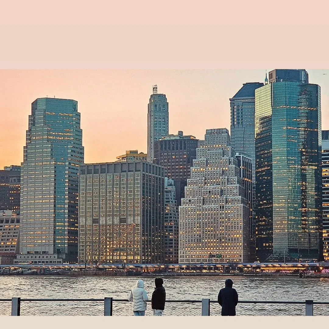 Brooklyn Heights as the sun is setting. #brooklyn #brooklynheights #nyc #sunset #dumbo #building