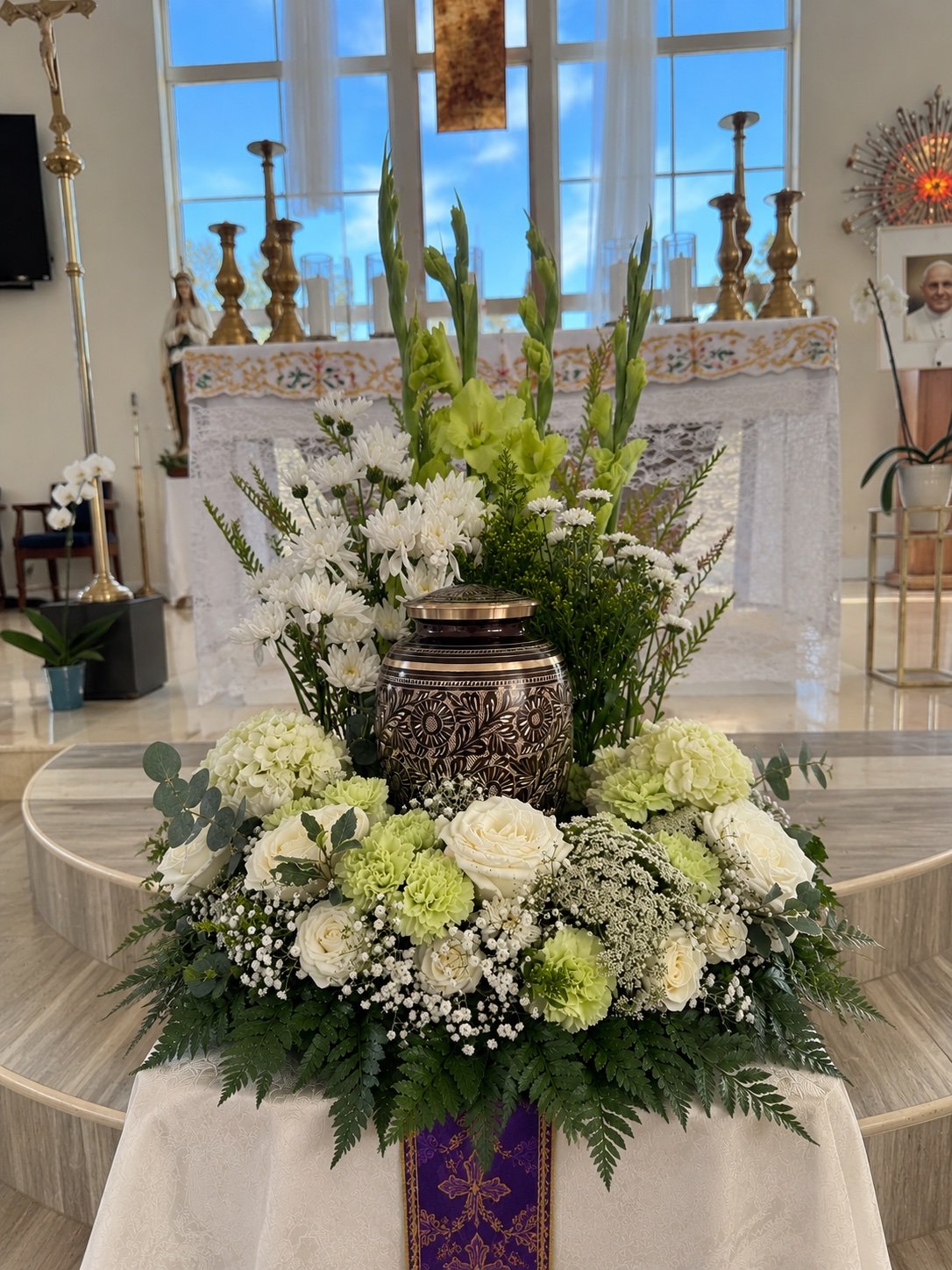 Elegant Cremation Tribute