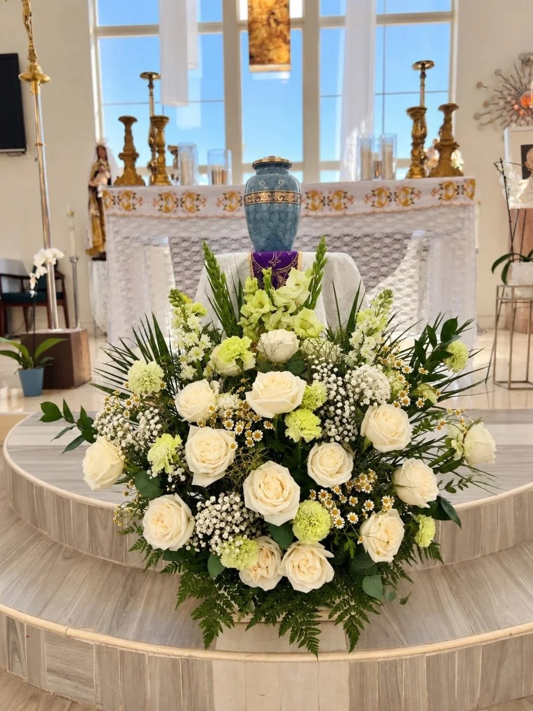 Serene+White+Floral+Church+Altar.jpg