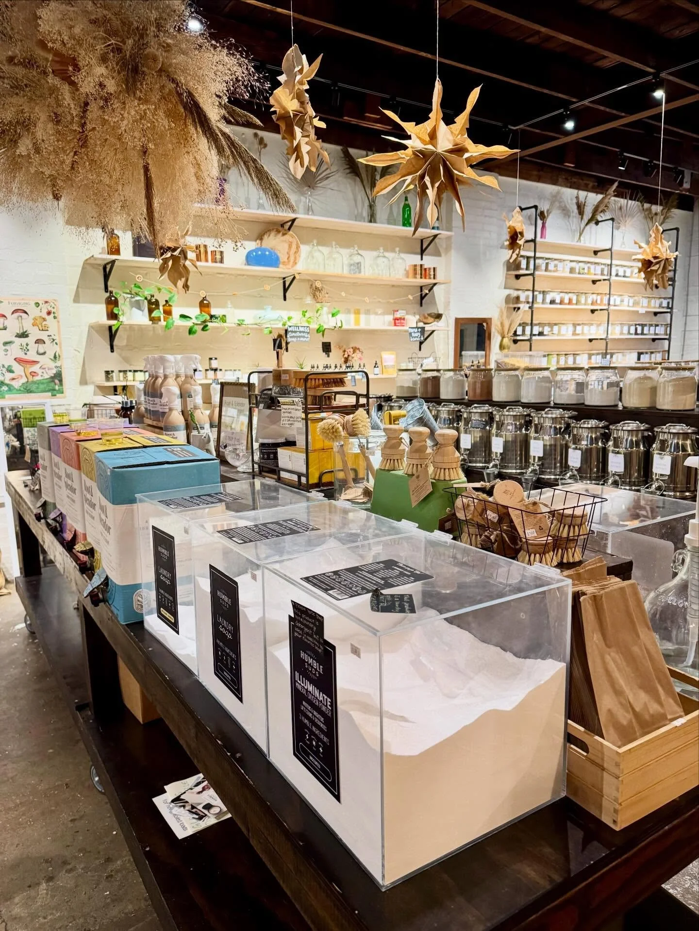 Both our liquid and powder laundry detergent concentrates require only ☝️ tbsp per load (🤯), which prices out to around a quarter per load of laundry. (Yes, a little goes a long way, and yes, it does work). The best part is, you can trust the ingred