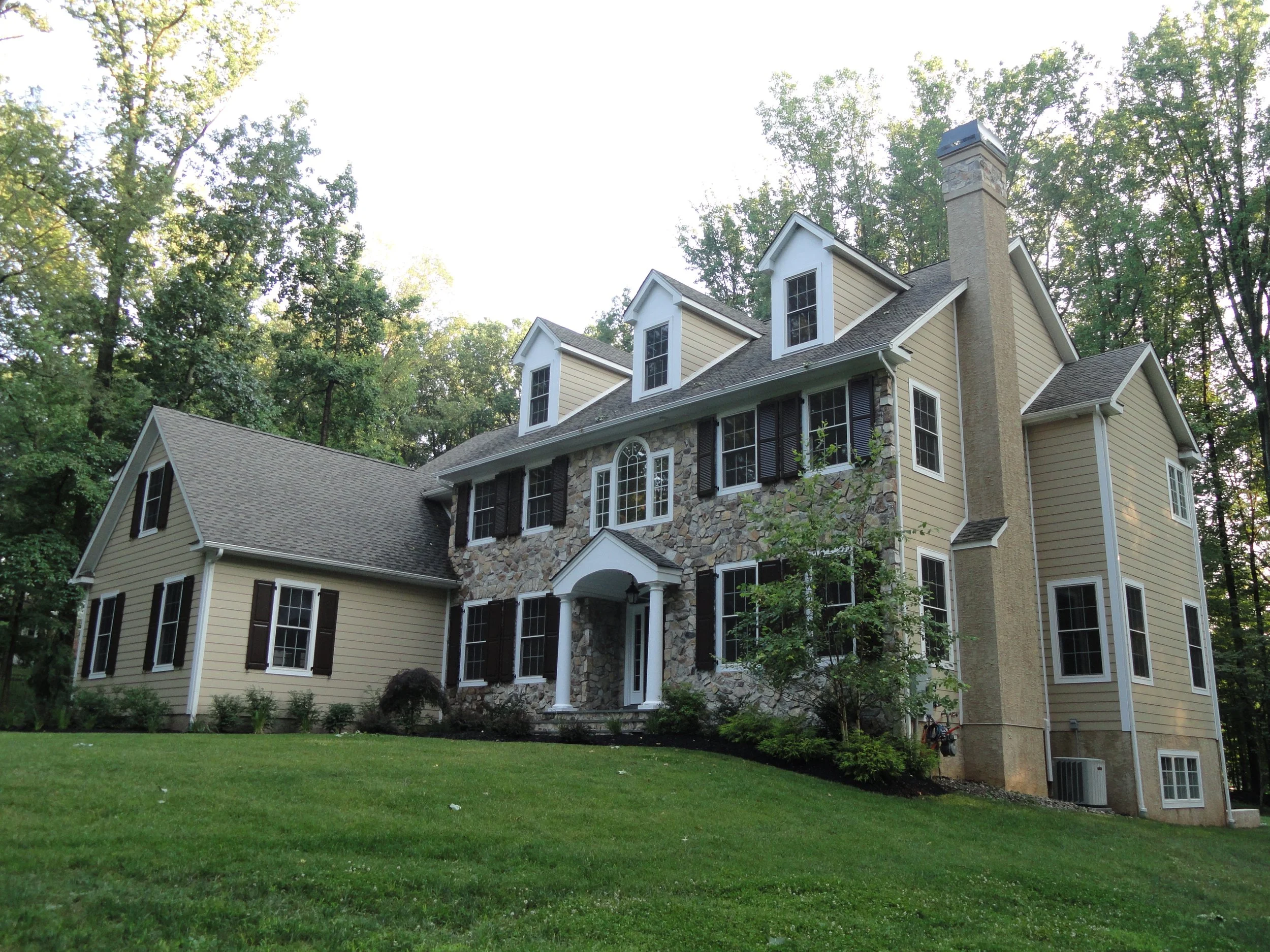WAYNE_EXTERIOR 2.JPG