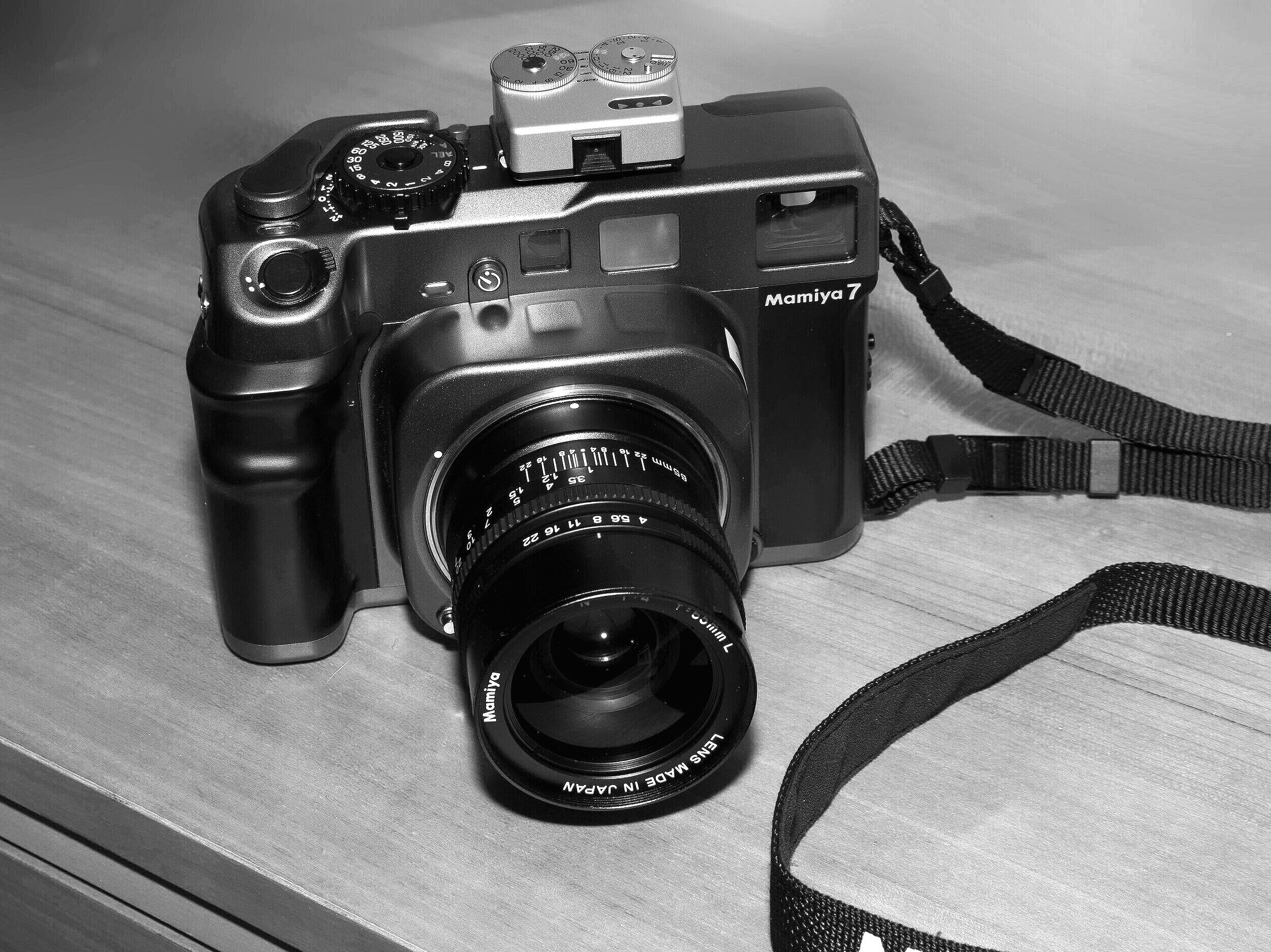 Mamiya 7