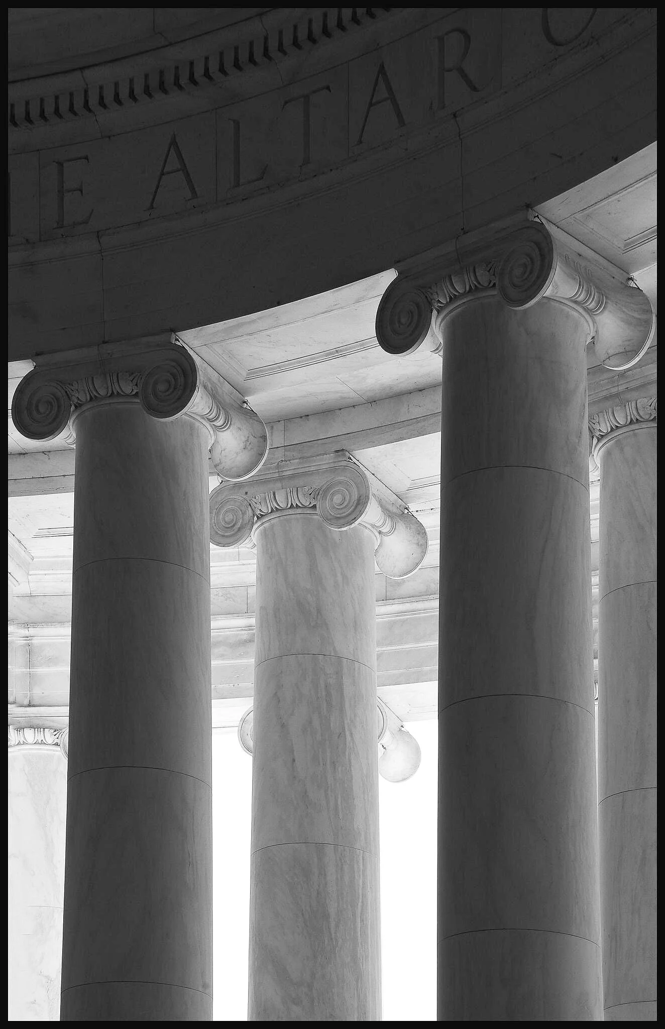 Marble columns of the Jefferson memorial